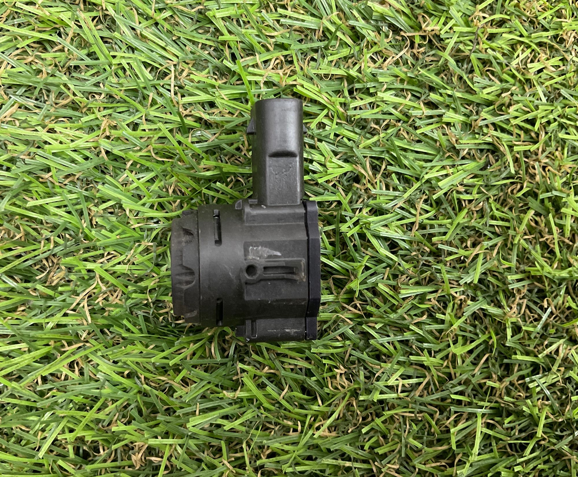 https://gcs.partsauto.market/rn-stockpro.appspot.com/thmbs/userImages/h353NjtZg3VDP19b5HMt7LlpbQ93/part/44deb2f4-0f03-4f93-93cc-d5a18cbf293e_1749214964090.jpg