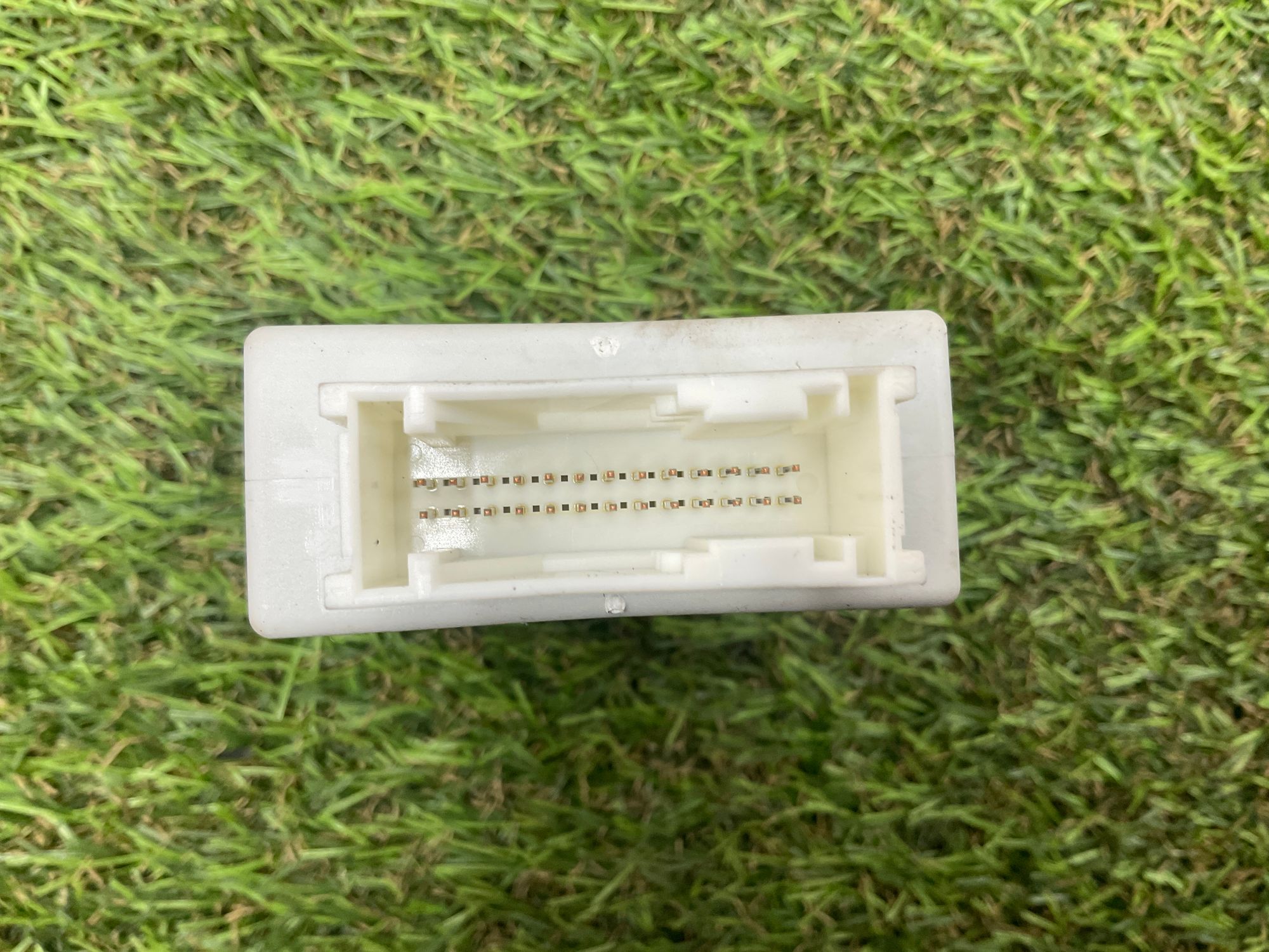 https://gcs.partsauto.market/rn-stockpro.appspot.com/thmbs/userImages/h353NjtZg3VDP19b5HMt7LlpbQ93/part/46413ee0-86bd-45fd-ae2a-5248b8e44b74_1747919015324.jpg