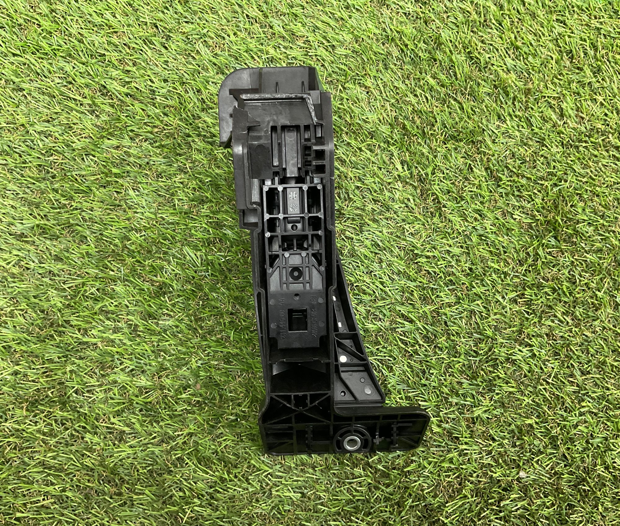 https://gcs.partsauto.market/rn-stockpro.appspot.com/thmbs/userImages/h353NjtZg3VDP19b5HMt7LlpbQ93/part/4ad1e714-8d0c-4e08-a3de-012193d0cf8c_1748442195692.jpg