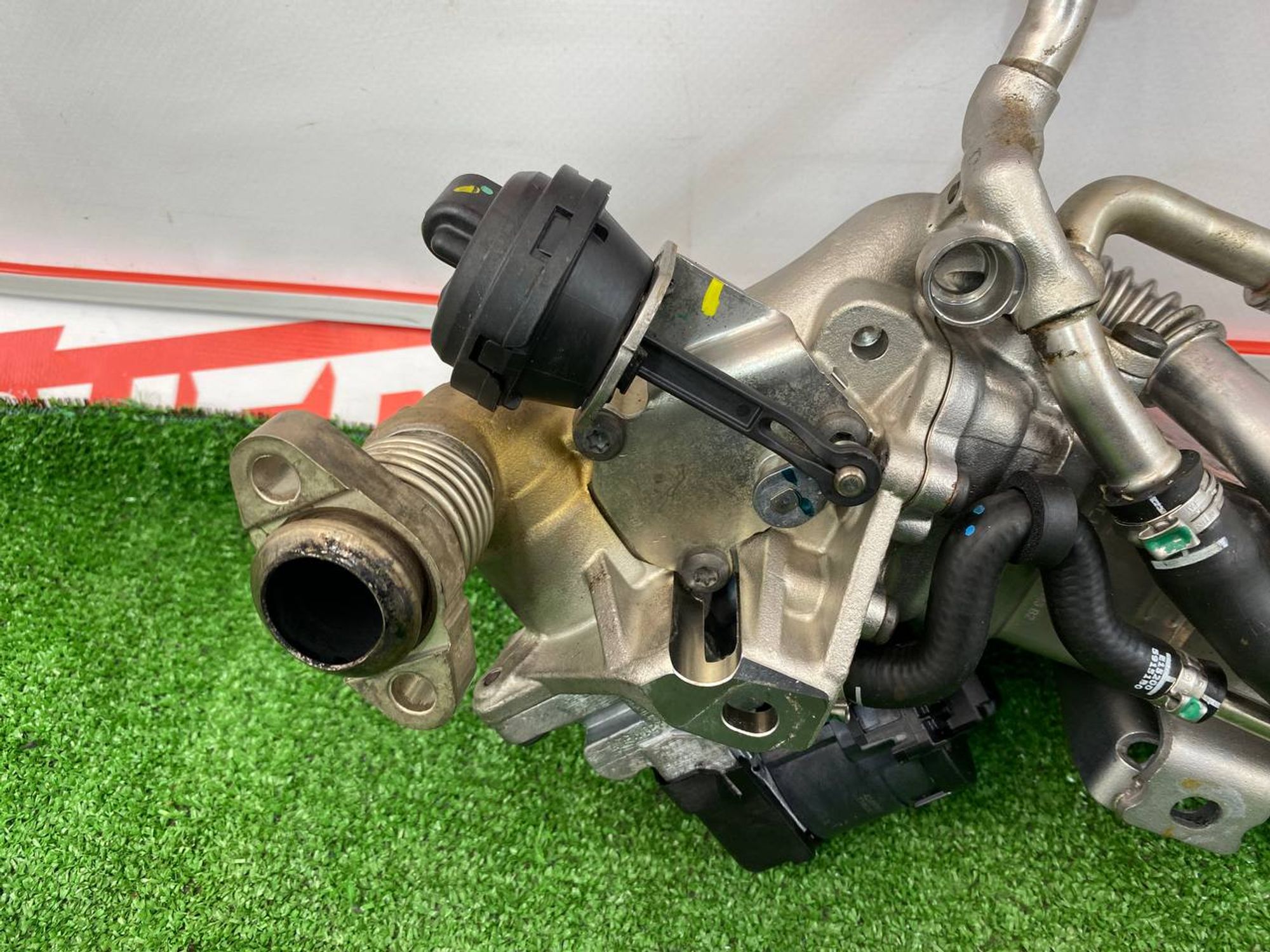 https://gcs.partsauto.market/rn-stockpro.appspot.com/thmbs/userImages/h353NjtZg3VDP19b5HMt7LlpbQ93/part/4e655197-122e-4cd9-9acb-16f3d4b181f0_1748689943316.jpg