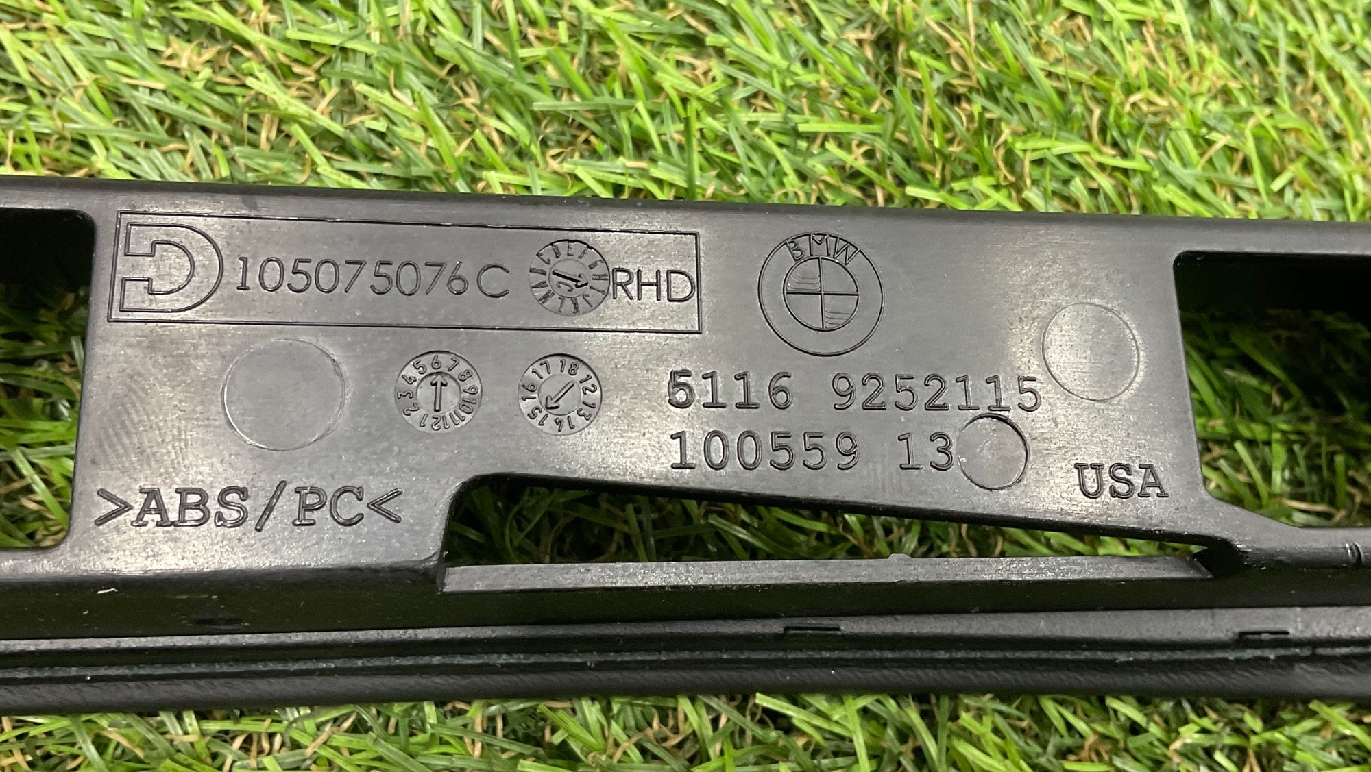 https://gcs.partsauto.market/rn-stockpro.appspot.com/thmbs/userImages/h353NjtZg3VDP19b5HMt7LlpbQ93/part/52b75f58-6bac-4a75-80b1-64457a895f62_1747987361170.jpg