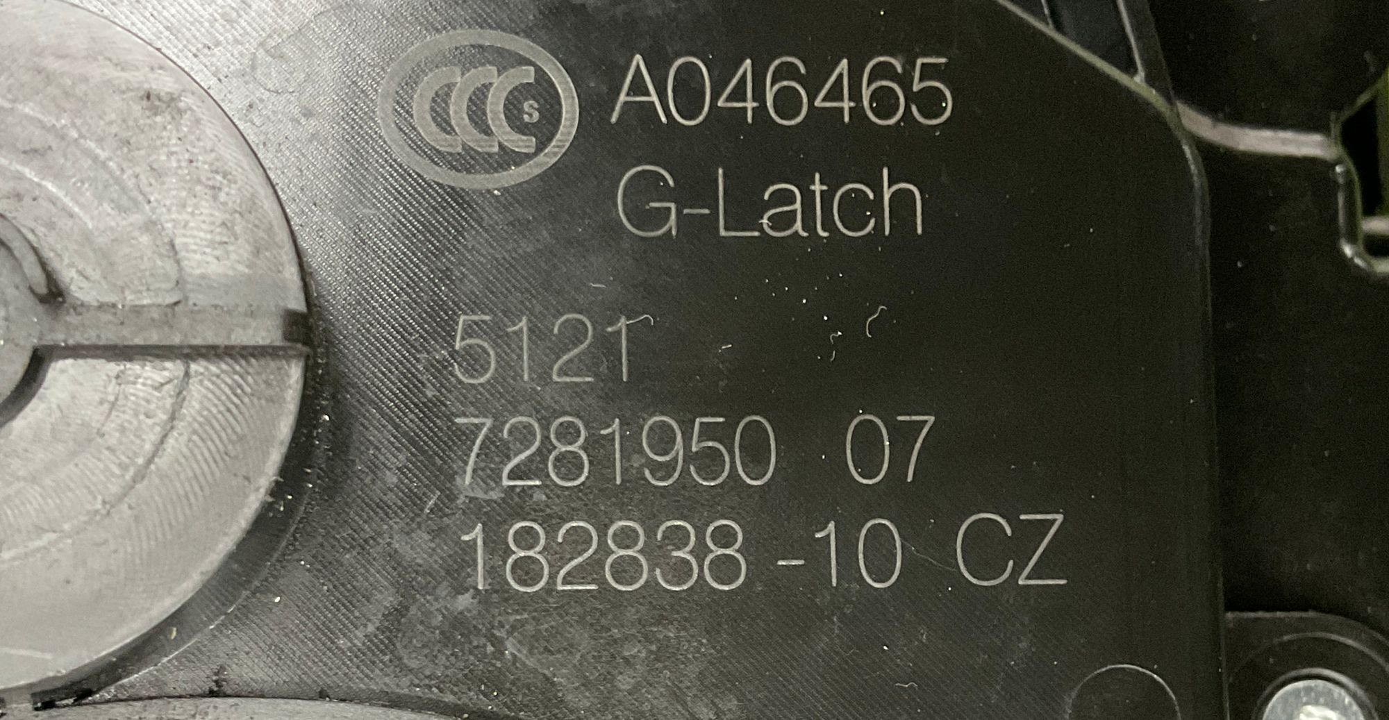 https://gcs.partsauto.market/rn-stockpro.appspot.com/thmbs/userImages/h353NjtZg3VDP19b5HMt7LlpbQ93/part/54549639-530a-4fab-a59d-53cd2150d61c_1747036074114.jpg