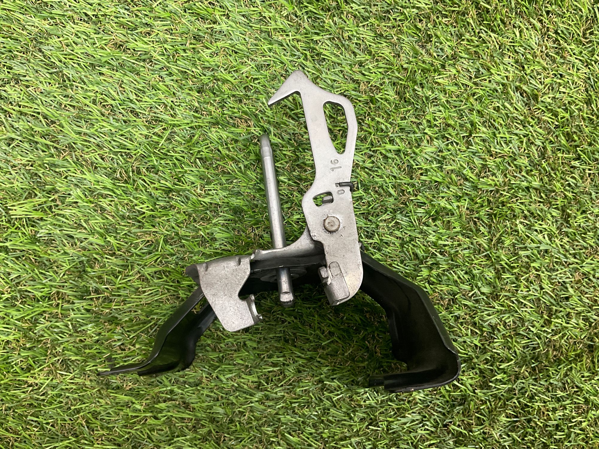 https://gcs.partsauto.market/rn-stockpro.appspot.com/thmbs/userImages/h353NjtZg3VDP19b5HMt7LlpbQ93/part/54ec1e50-6680-4a93-ac2a-1a6a57da7ed7_1747917714931.jpg