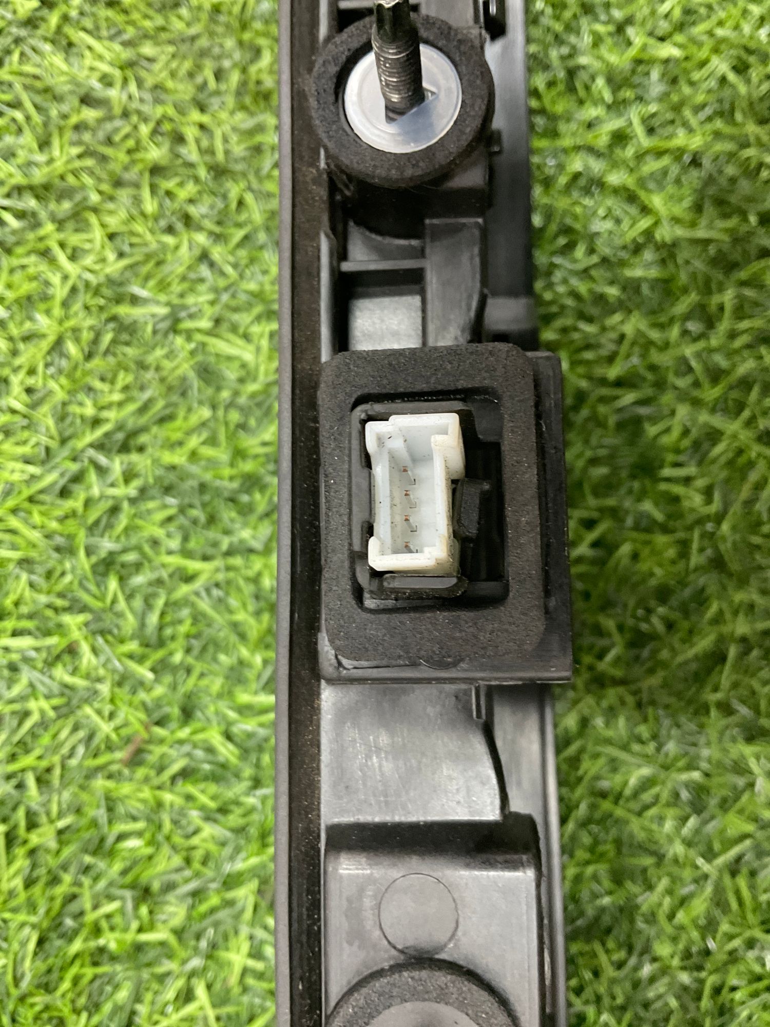 https://gcs.partsauto.market/rn-stockpro.appspot.com/thmbs/userImages/h353NjtZg3VDP19b5HMt7LlpbQ93/part/56160ffc-da05-4b55-a7cb-fd9da0d8ba56_1742204121851.jpg