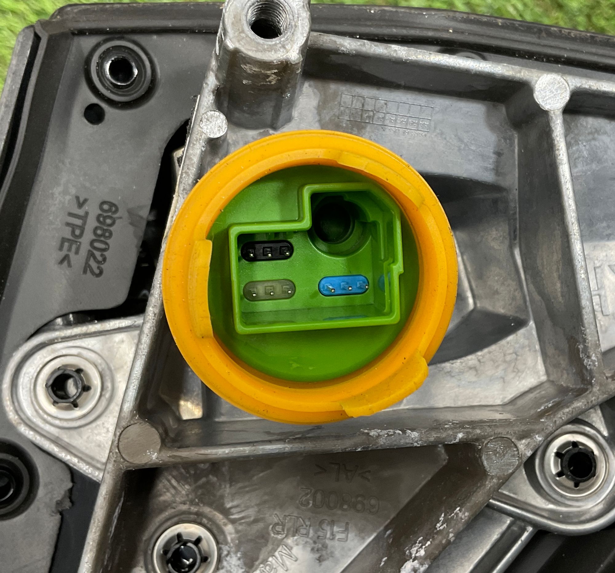 https://gcs.partsauto.market/rn-stockpro.appspot.com/thmbs/userImages/h353NjtZg3VDP19b5HMt7LlpbQ93/part/5660c45f-2e30-4662-8079-08144b8f0b6b_1747036024006.jpg