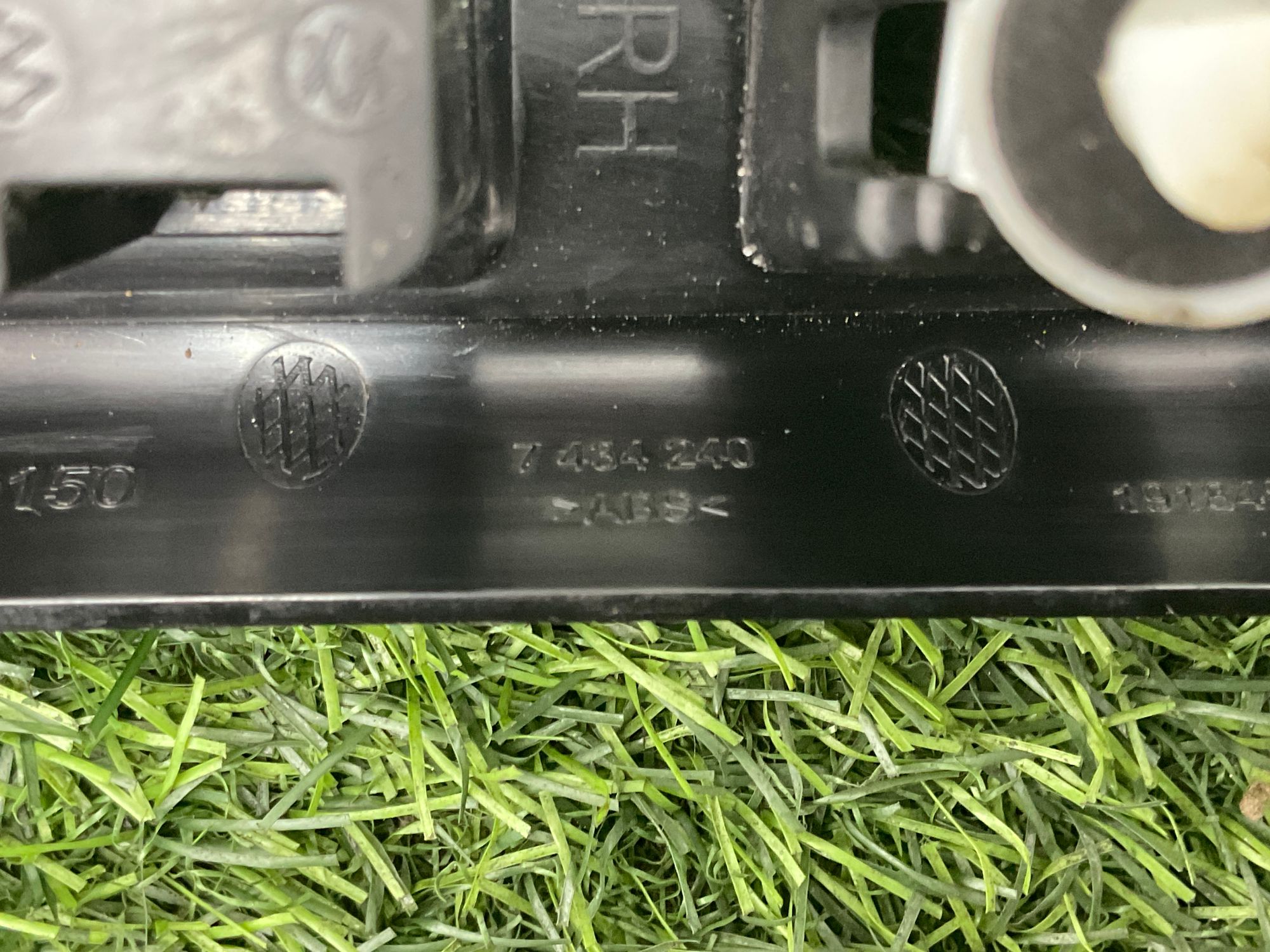 https://gcs.partsauto.market/rn-stockpro.appspot.com/thmbs/userImages/h353NjtZg3VDP19b5HMt7LlpbQ93/part/5bb7890e-5818-46ac-b9ff-848c9dd708e2_1743409493588.jpg