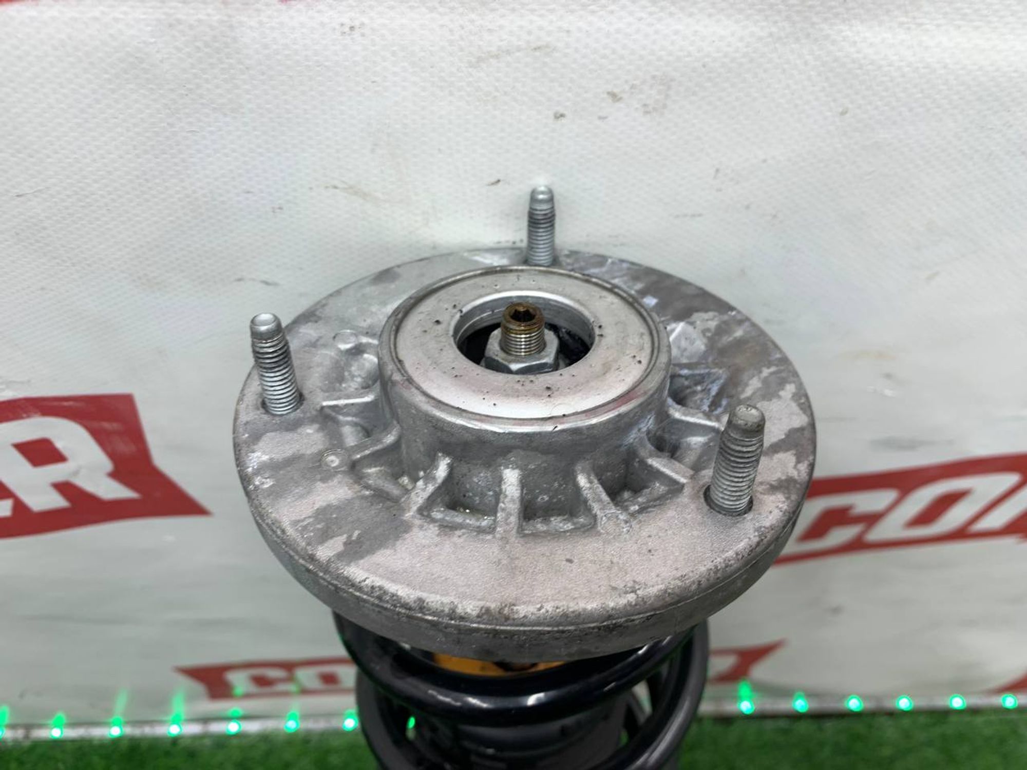 https://gcs.partsauto.market/rn-stockpro.appspot.com/thmbs/userImages/h353NjtZg3VDP19b5HMt7LlpbQ93/part/5c7929ae-33c9-4c88-afeb-7d66a8b4c973_1732623667597.jpg