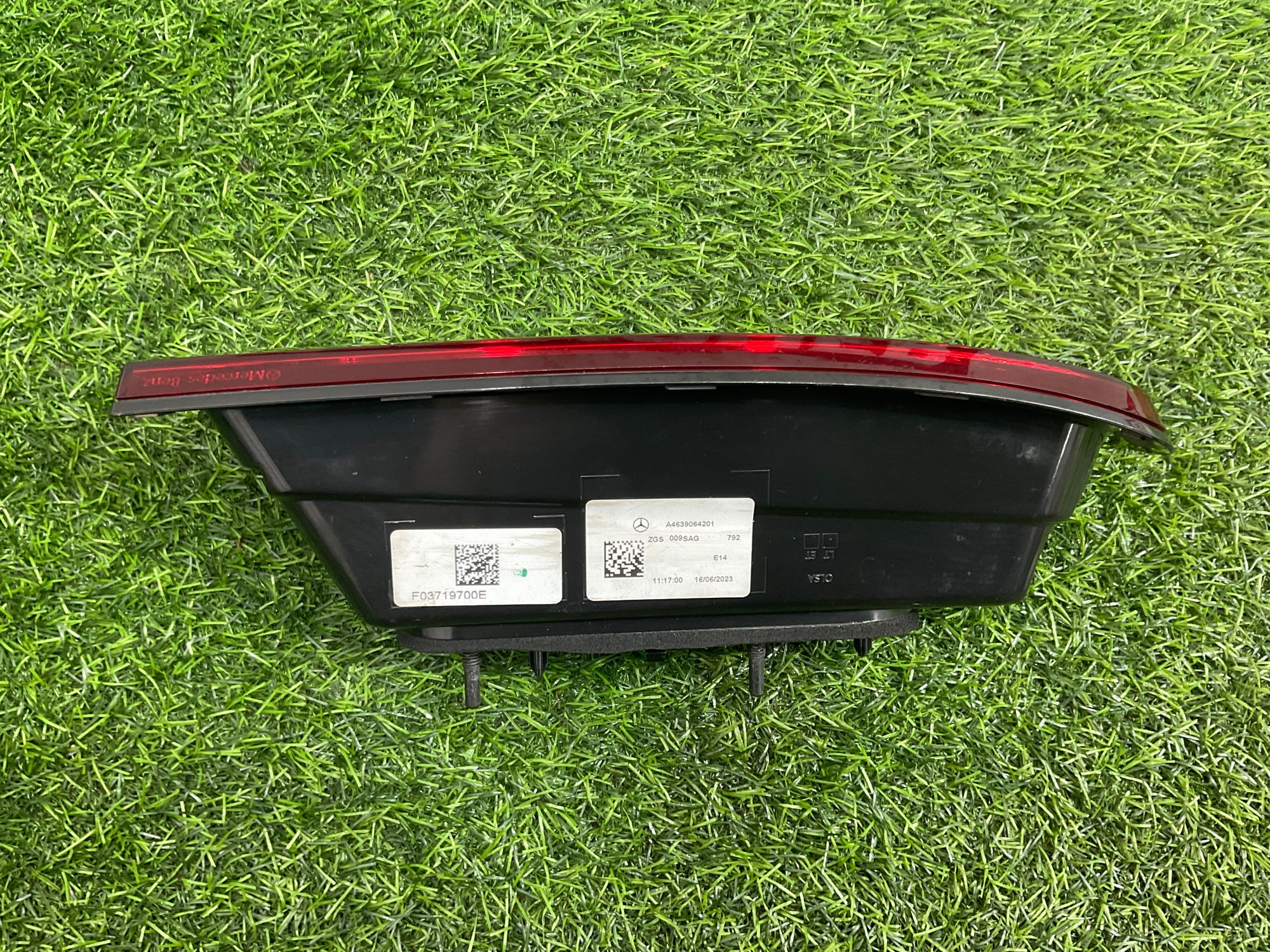 https://gcs.partsauto.market/rn-stockpro.appspot.com/thmbs/userImages/h353NjtZg3VDP19b5HMt7LlpbQ93/part/5d4810d0-42ff-4f49-8966-ef7bbdfde95e_1742479991236.jpg
