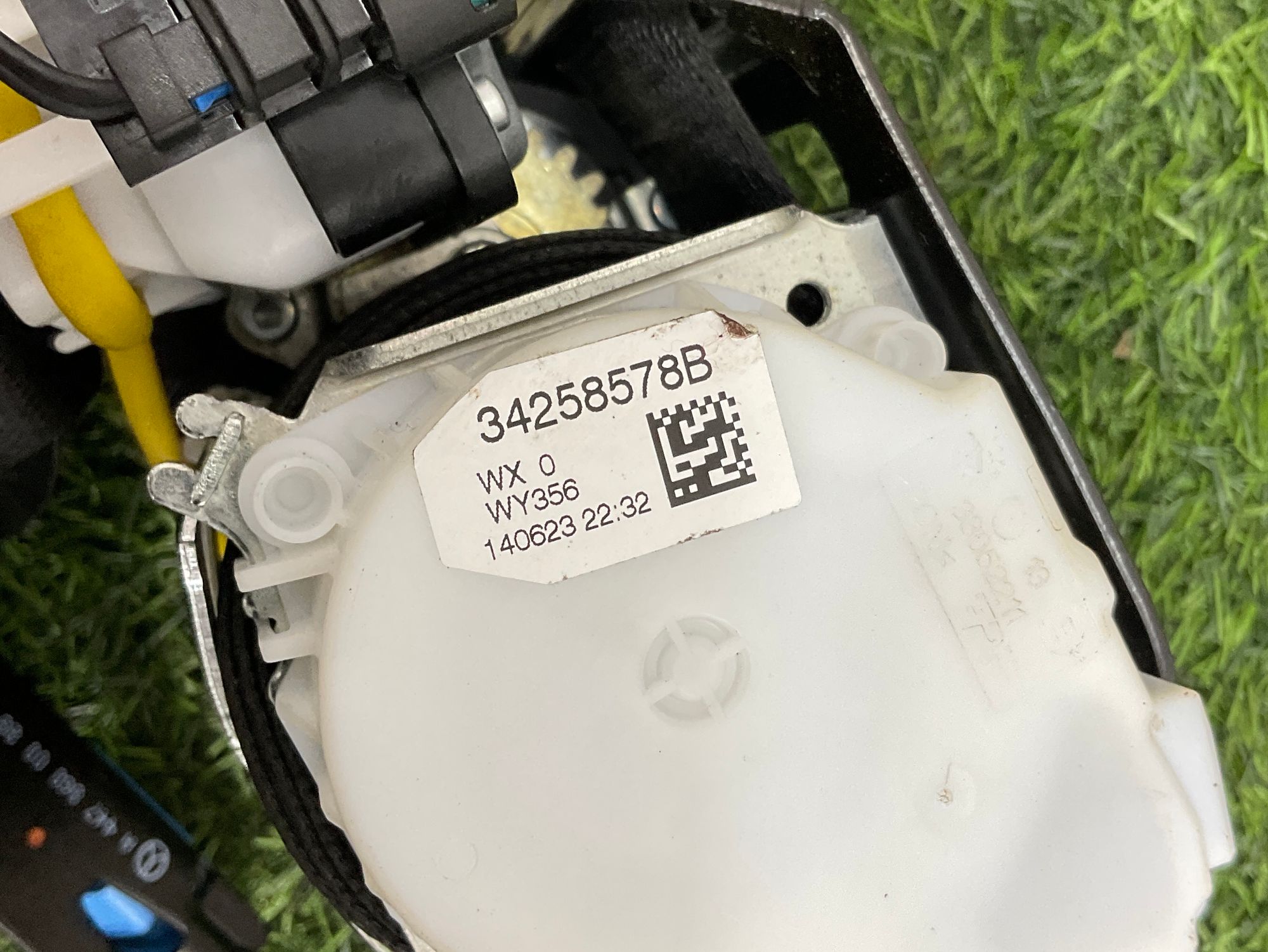 https://gcs.partsauto.market/rn-stockpro.appspot.com/thmbs/userImages/h353NjtZg3VDP19b5HMt7LlpbQ93/part/632228cc-411b-44b6-ba67-745b2faf73db_1743412298133.jpg