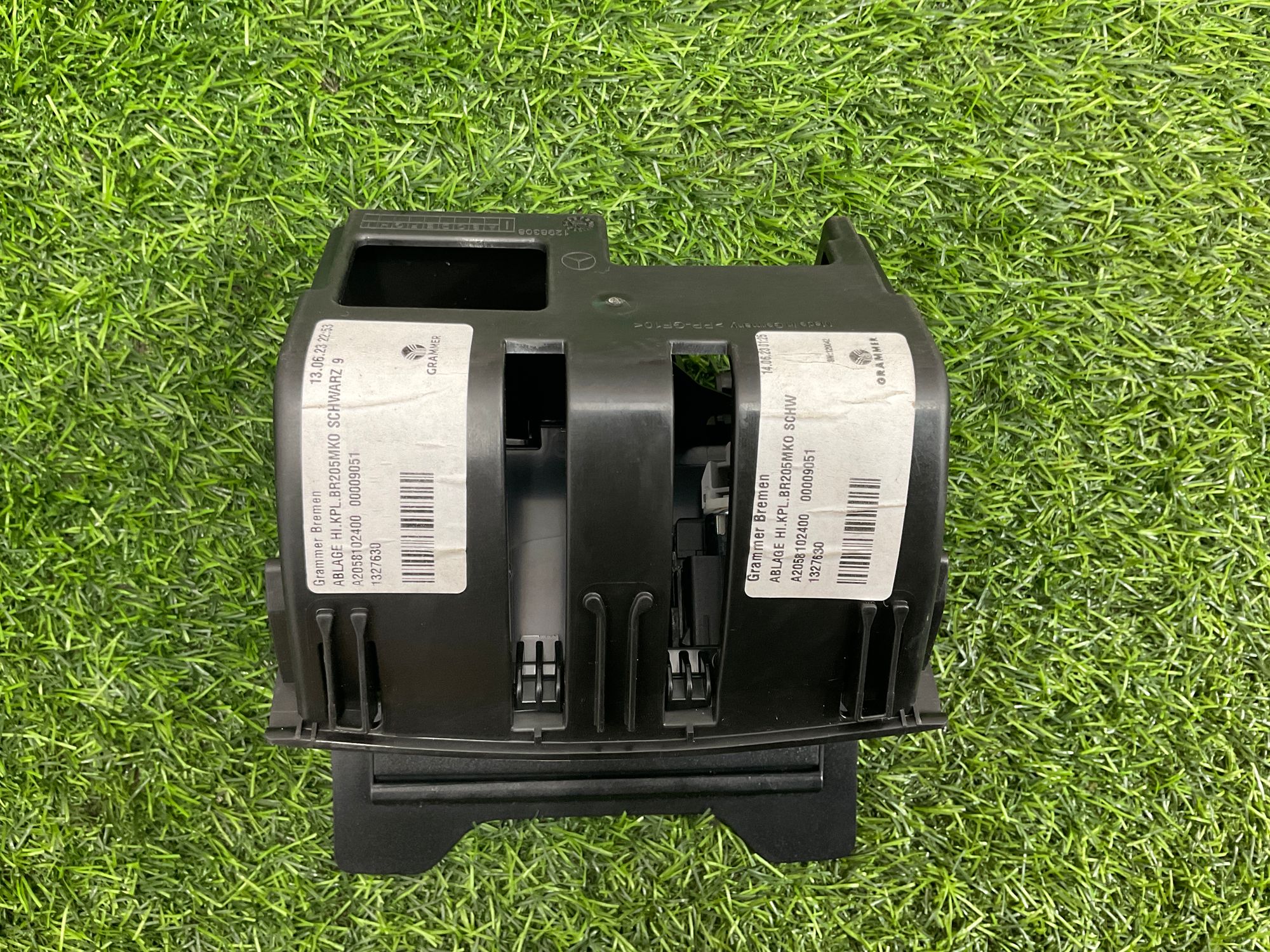 https://gcs.partsauto.market/rn-stockpro.appspot.com/thmbs/userImages/h353NjtZg3VDP19b5HMt7LlpbQ93/part/6527bd9a-71a8-43d7-b9f8-b6eca029ddb1_1742479680974.jpg