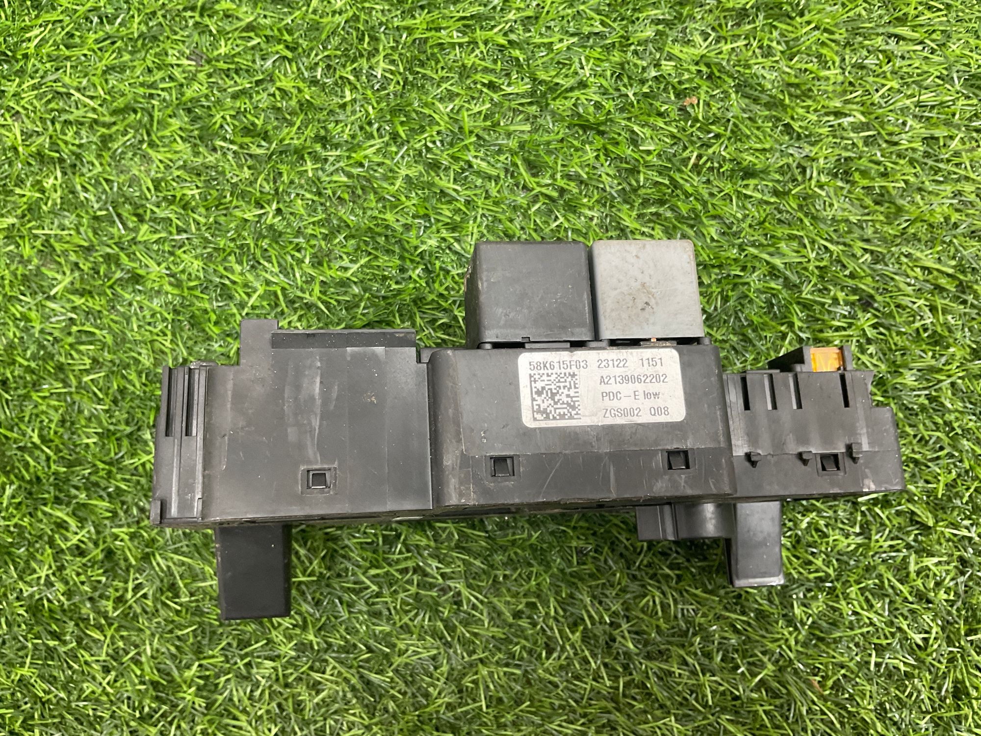 https://gcs.partsauto.market/rn-stockpro.appspot.com/thmbs/userImages/h353NjtZg3VDP19b5HMt7LlpbQ93/part/66c87856-8270-47aa-80c3-64cc771b40d7_1742826579900.jpg
