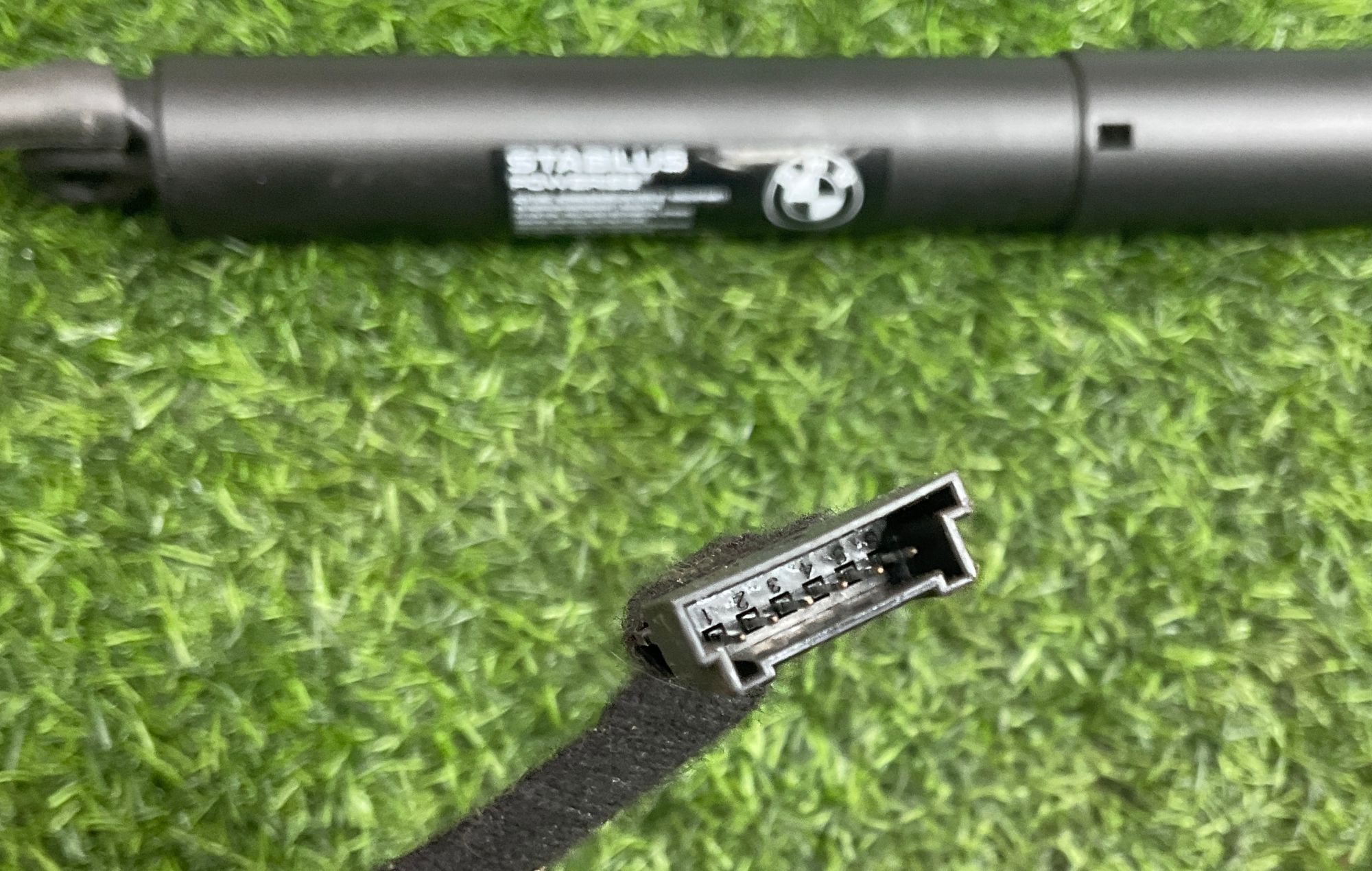 https://gcs.partsauto.market/rn-stockpro.appspot.com/thmbs/userImages/h353NjtZg3VDP19b5HMt7LlpbQ93/part/6786d759-e909-4088-a0cd-b57778d3f7bf_1745828630019.jpg