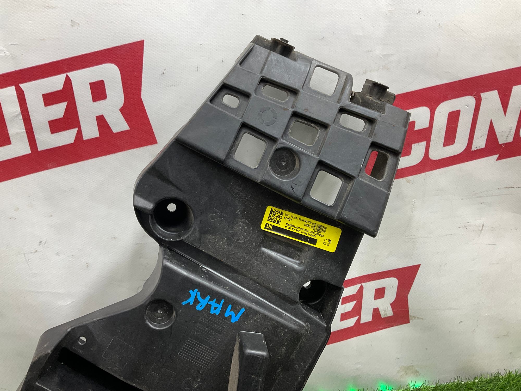 https://gcs.partsauto.market/rn-stockpro.appspot.com/thmbs/userImages/h353NjtZg3VDP19b5HMt7LlpbQ93/part/69393989-5552-43f1-8006-3e793200d498_1734969304204.jpg