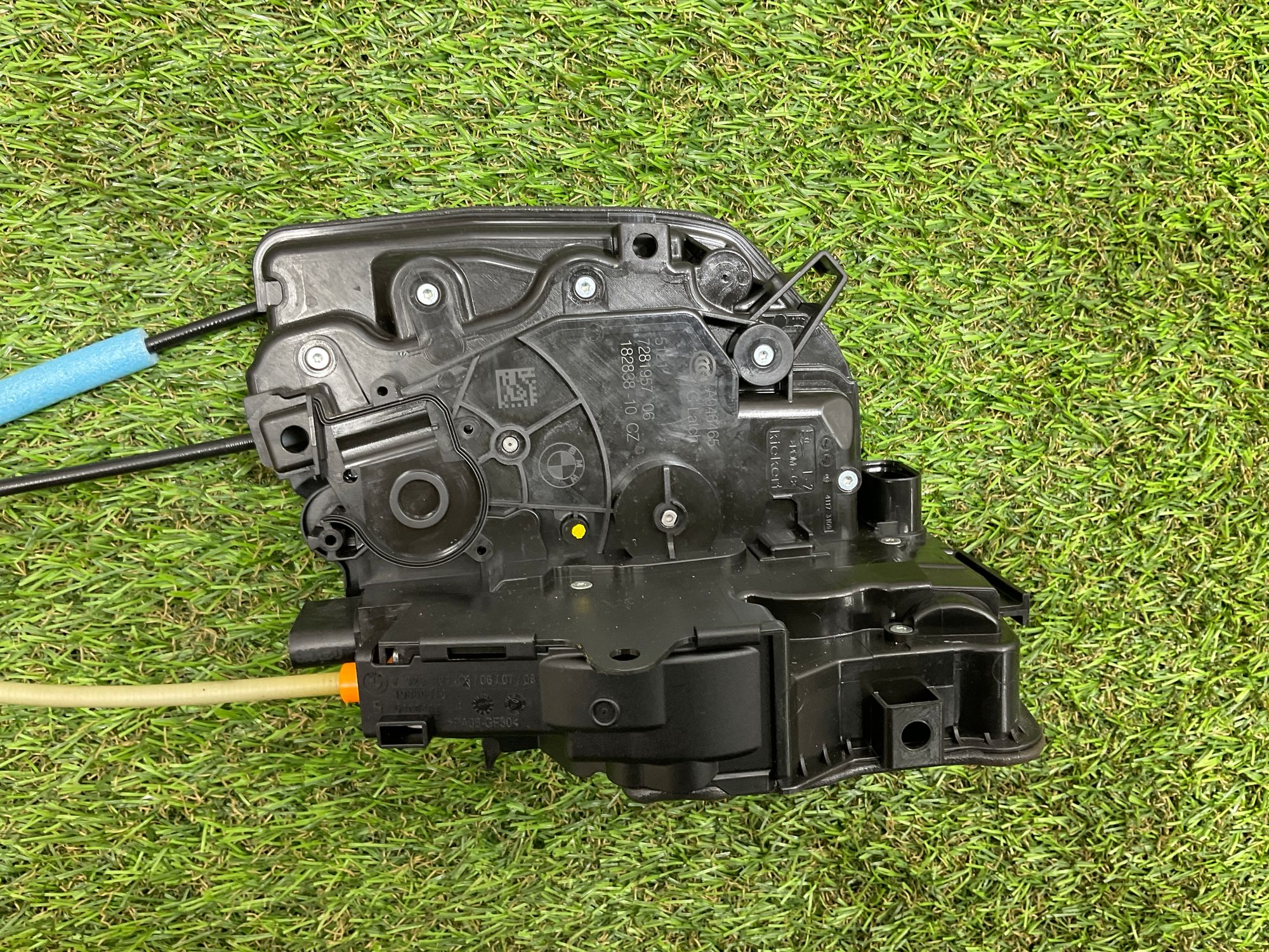 https://gcs.partsauto.market/rn-stockpro.appspot.com/thmbs/userImages/h353NjtZg3VDP19b5HMt7LlpbQ93/part/69fc1873-87e6-4a70-8840-34beb9aefef4_1747129312485.jpg