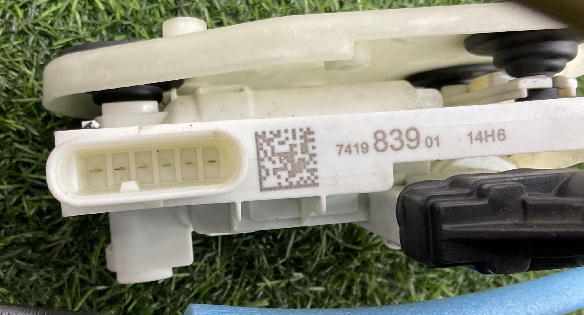 https://gcs.partsauto.market/rn-stockpro.appspot.com/thmbs/userImages/h353NjtZg3VDP19b5HMt7LlpbQ93/part/6ababda5-a0d1-4866-b535-d37448281b9e_1746431191170.jpg