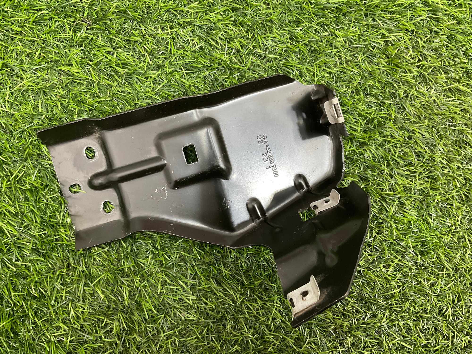 https://gcs.partsauto.market/rn-stockpro.appspot.com/thmbs/userImages/h353NjtZg3VDP19b5HMt7LlpbQ93/part/6bcf5598-2edd-4400-9d9f-9b41ebca5e01_1744030792157.jpg