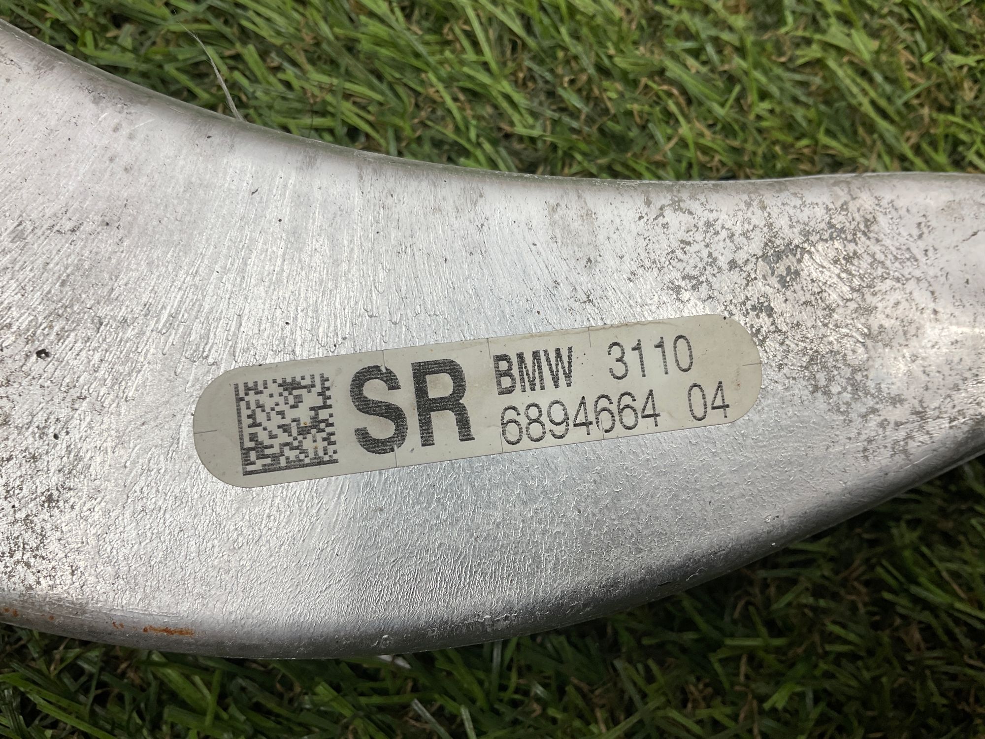 https://gcs.partsauto.market/rn-stockpro.appspot.com/thmbs/userImages/h353NjtZg3VDP19b5HMt7LlpbQ93/part/6bd95d54-748c-4d5e-b7be-d2fb411dd524_1748598291689.jpg