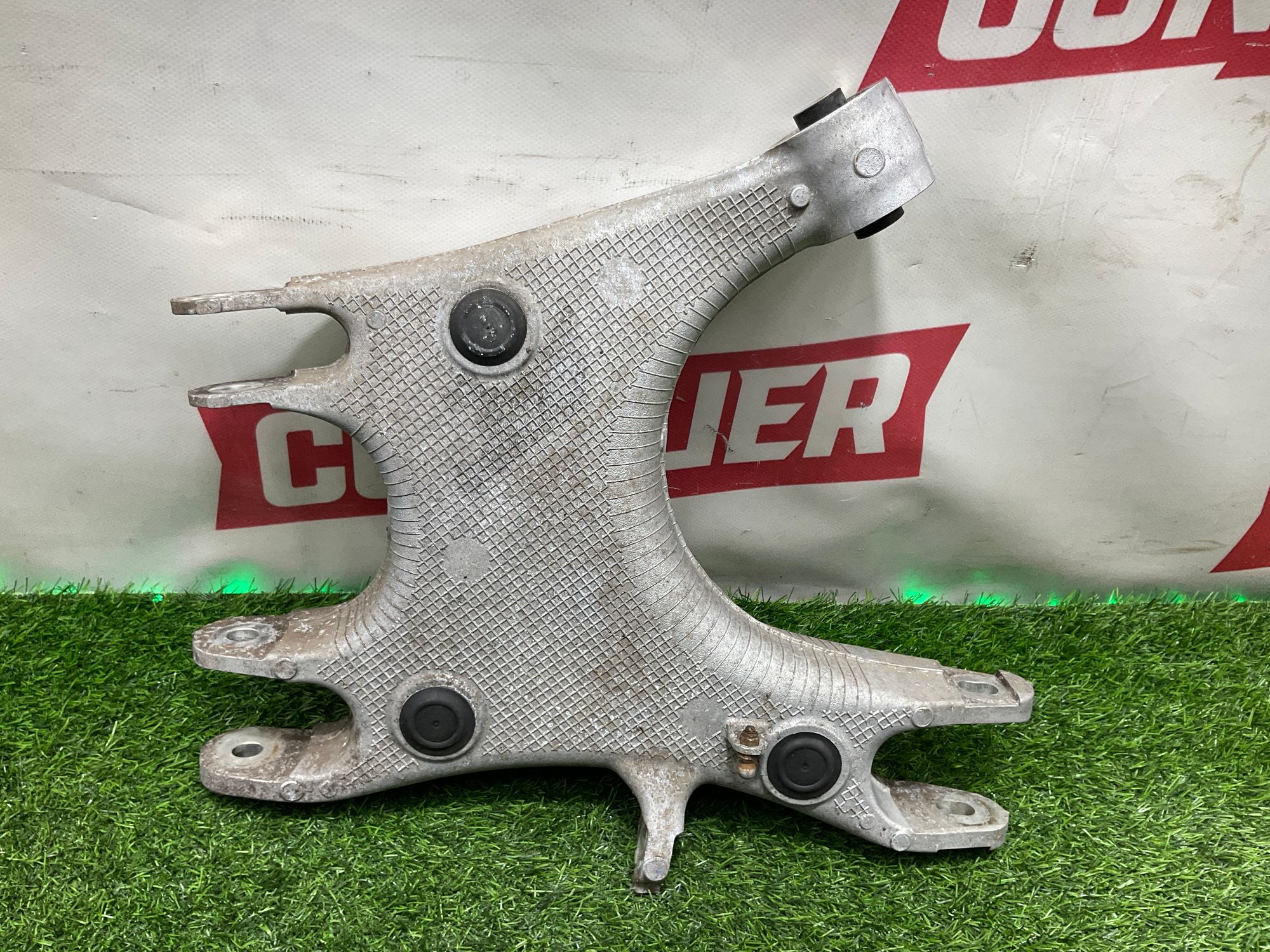 https://gcs.partsauto.market/rn-stockpro.appspot.com/thmbs/userImages/h353NjtZg3VDP19b5HMt7LlpbQ93/part/6dc6d3f7-4a62-42b7-ae47-3646f90a73ad_1733908272808.jpg