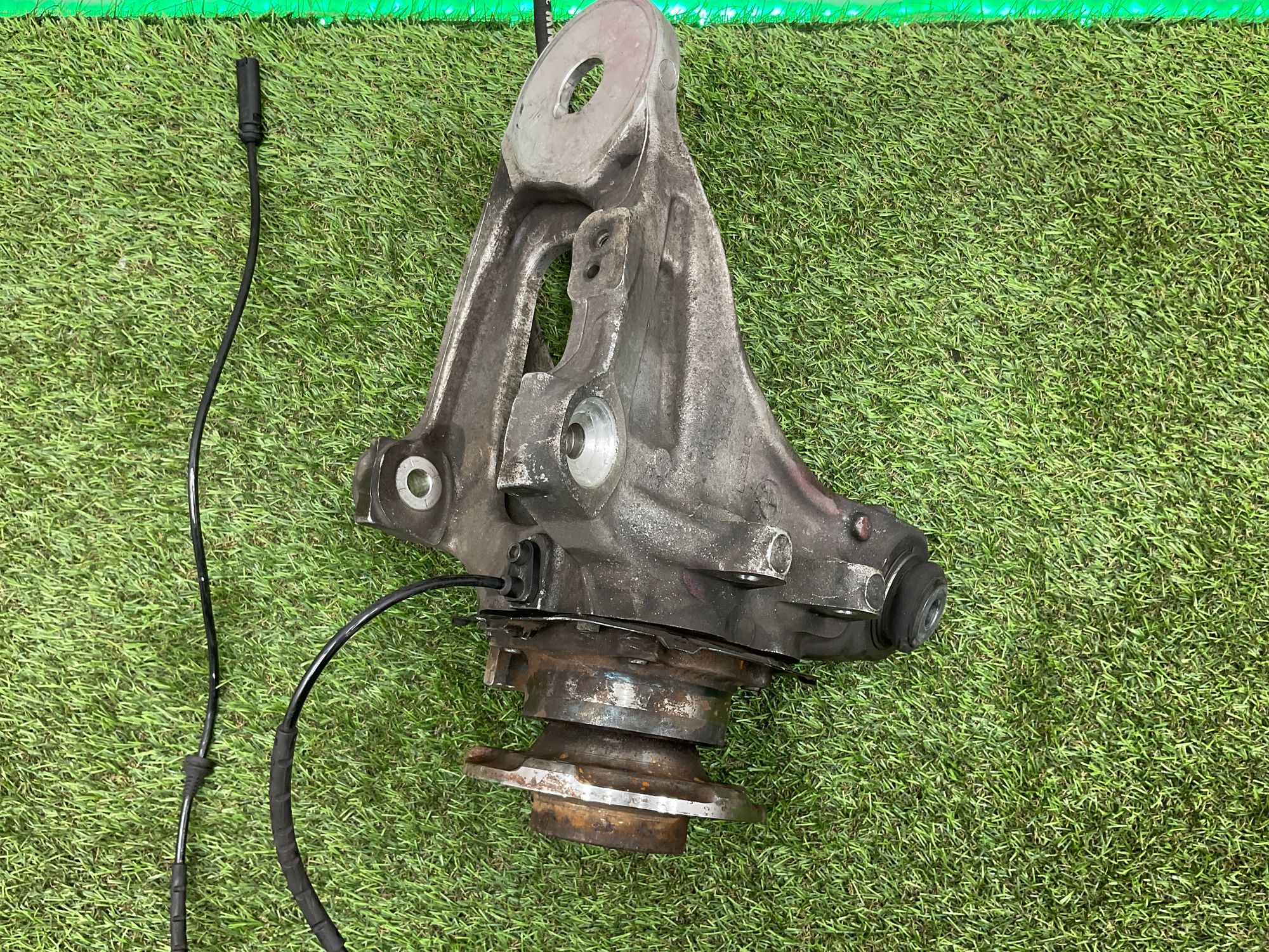 https://gcs.partsauto.market/rn-stockpro.appspot.com/thmbs/userImages/h353NjtZg3VDP19b5HMt7LlpbQ93/part/725a2402-7d68-4473-84ca-78316ef17333_1748265785421.jpg