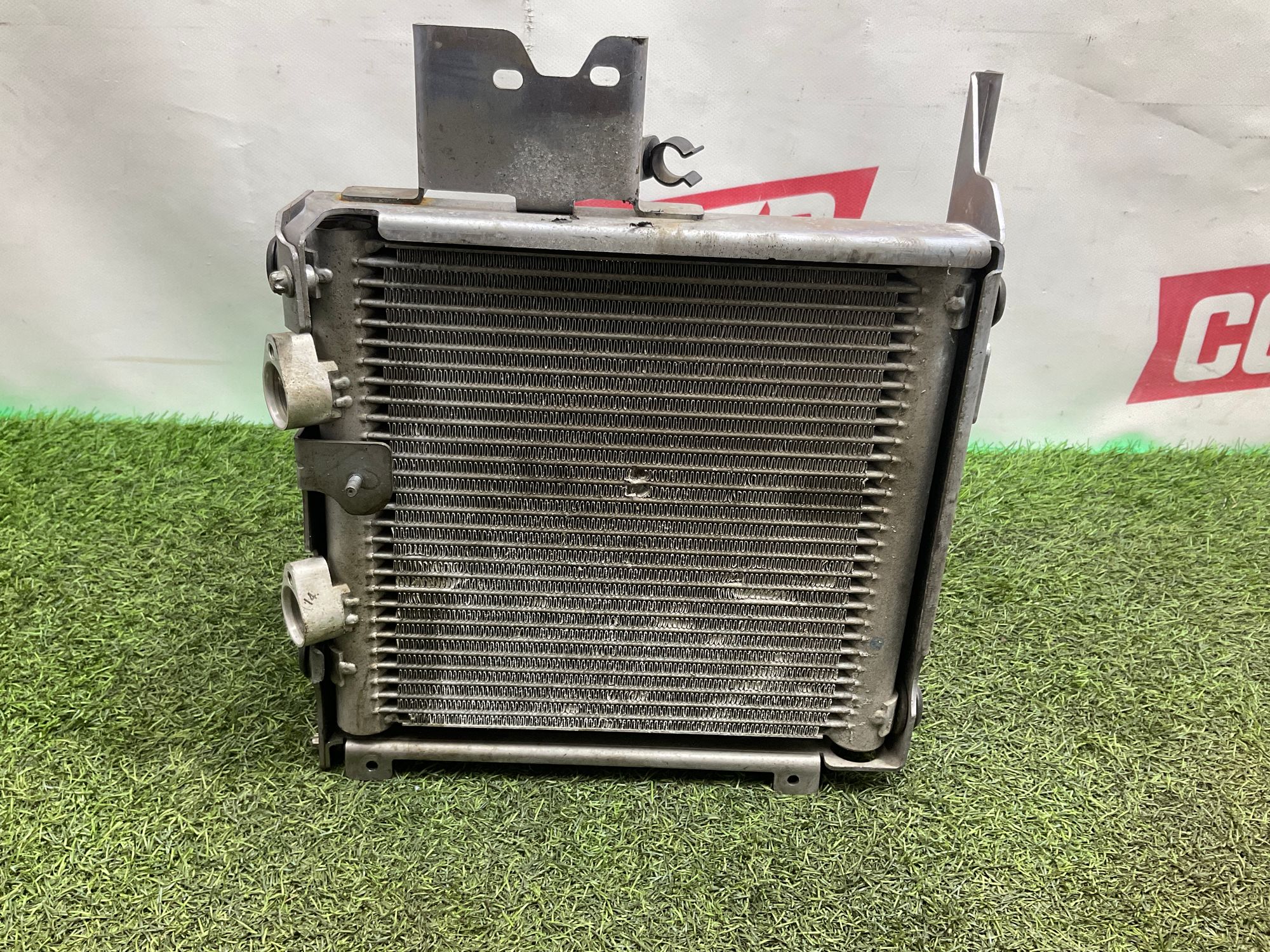 https://gcs.partsauto.market/rn-stockpro.appspot.com/thmbs/userImages/h353NjtZg3VDP19b5HMt7LlpbQ93/part/77924217-8121-4762-bf61-bd42bec892a1_1742212627472.jpg