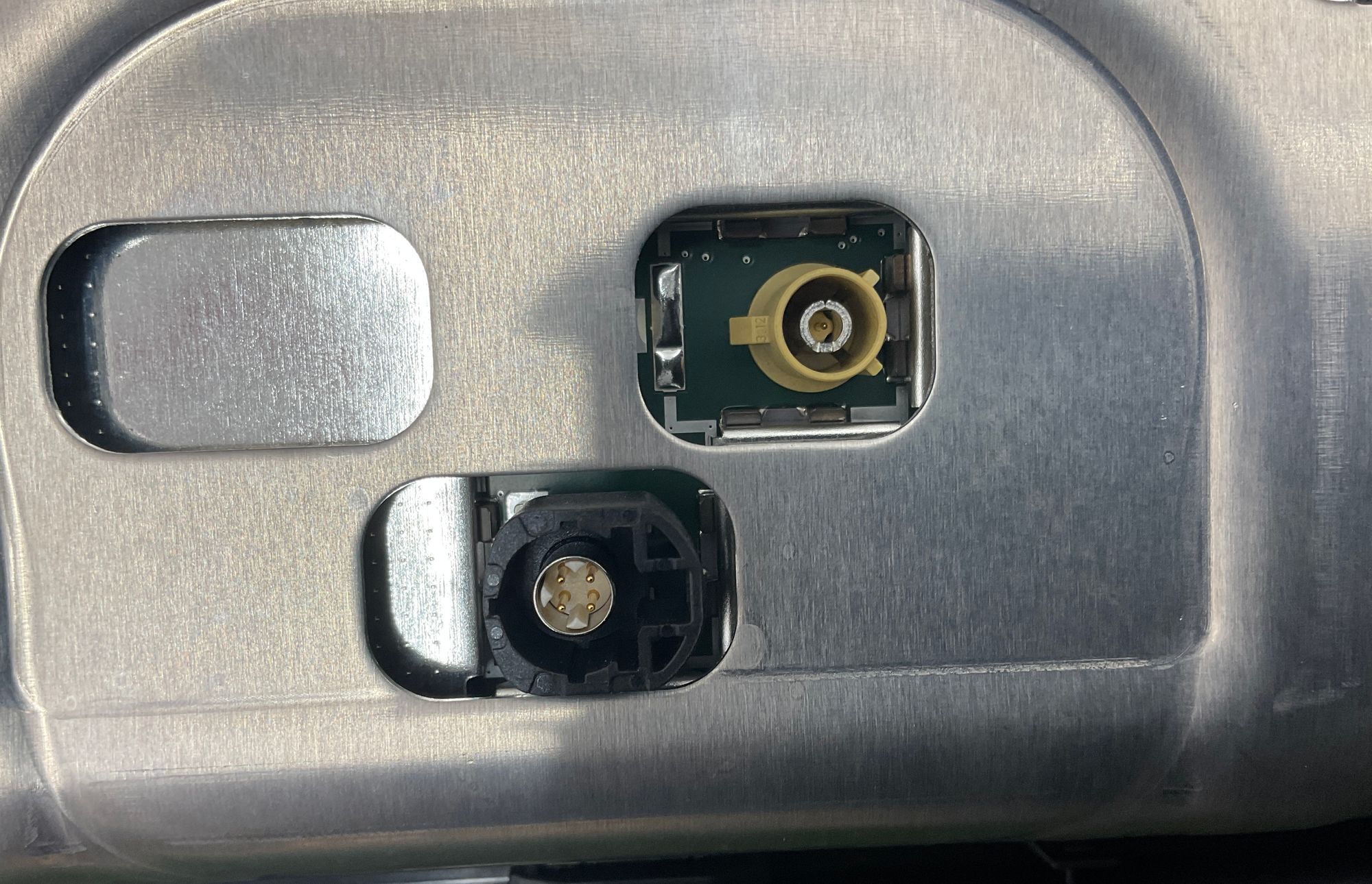 https://gcs.partsauto.market/rn-stockpro.appspot.com/thmbs/userImages/h353NjtZg3VDP19b5HMt7LlpbQ93/part/787048c0-e279-41c8-a8cf-a65b9076c90f_1742398533147.jpg