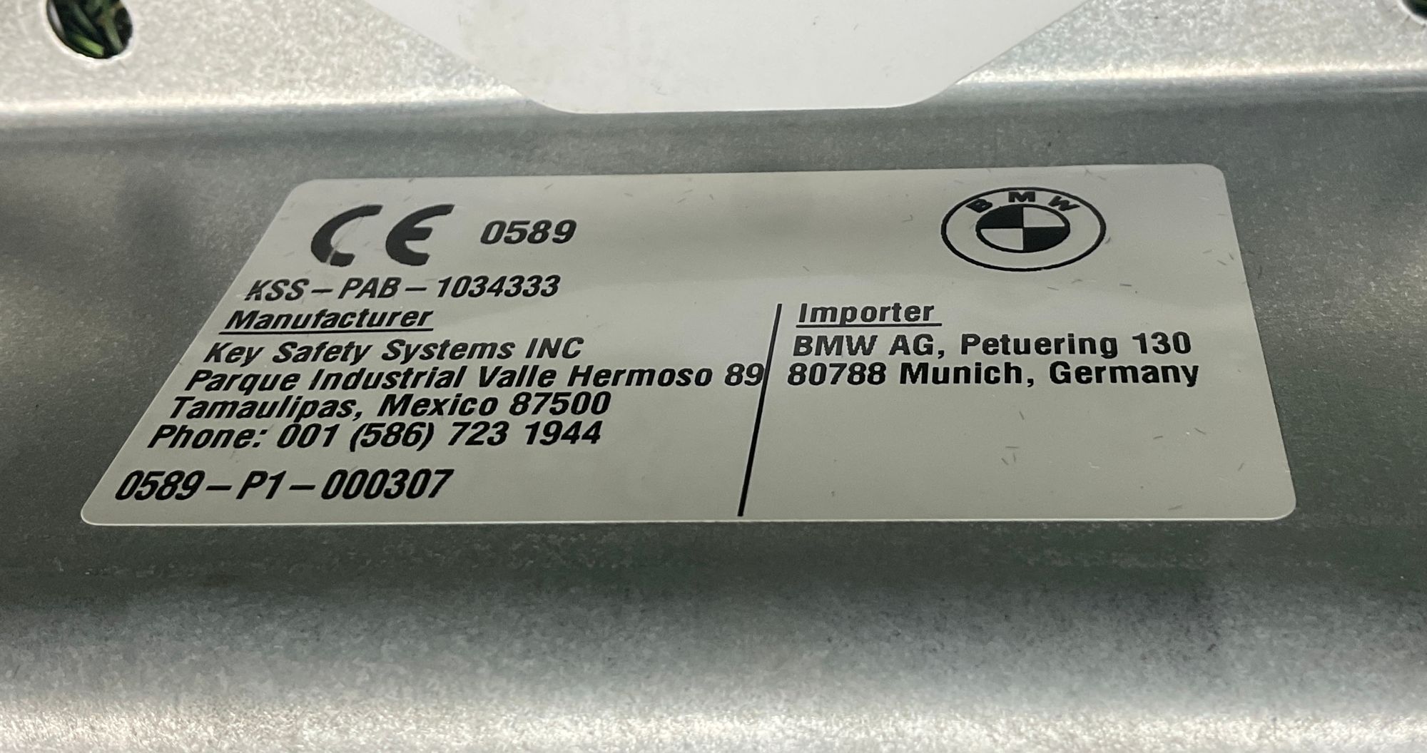 https://gcs.partsauto.market/rn-stockpro.appspot.com/thmbs/userImages/h353NjtZg3VDP19b5HMt7LlpbQ93/part/7aaa0e31-0598-4d55-8cb5-7c1726ea18f3_1747907193332.jpg