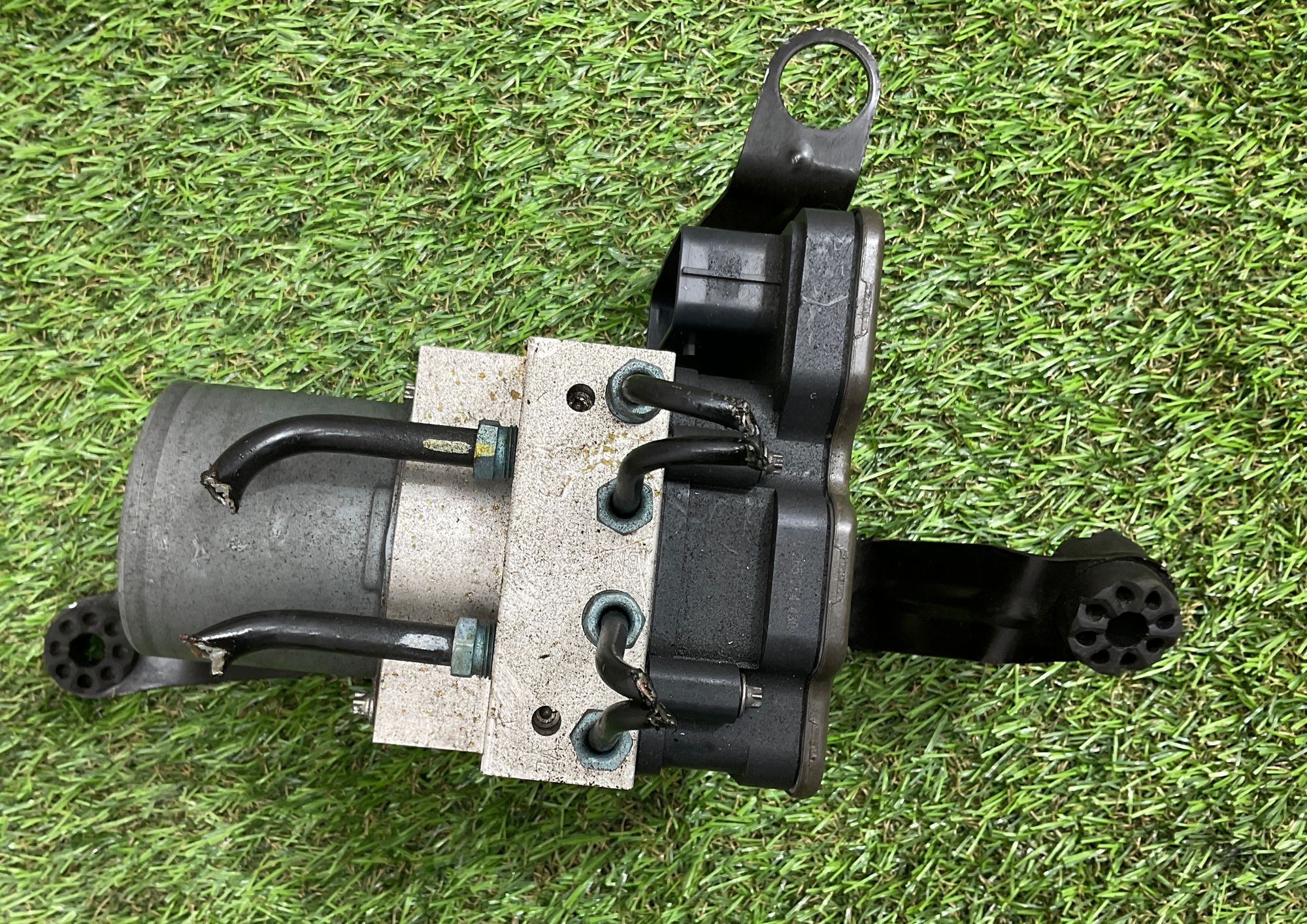 https://gcs.partsauto.market/rn-stockpro.appspot.com/thmbs/userImages/h353NjtZg3VDP19b5HMt7LlpbQ93/part/7c3b02cc-27ba-41c0-af4c-ef5d22b6d810_1746862736732.jpg
