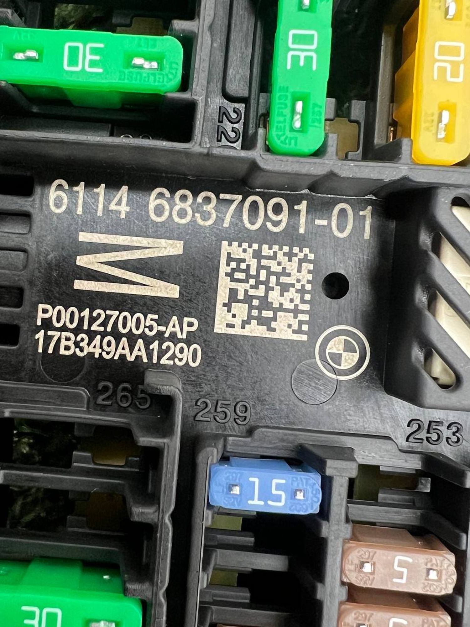 https://gcs.partsauto.market/rn-stockpro.appspot.com/thmbs/userImages/h353NjtZg3VDP19b5HMt7LlpbQ93/part/8584de43-1cb7-430e-a6bb-84b877d36565_1731076072405.jpg