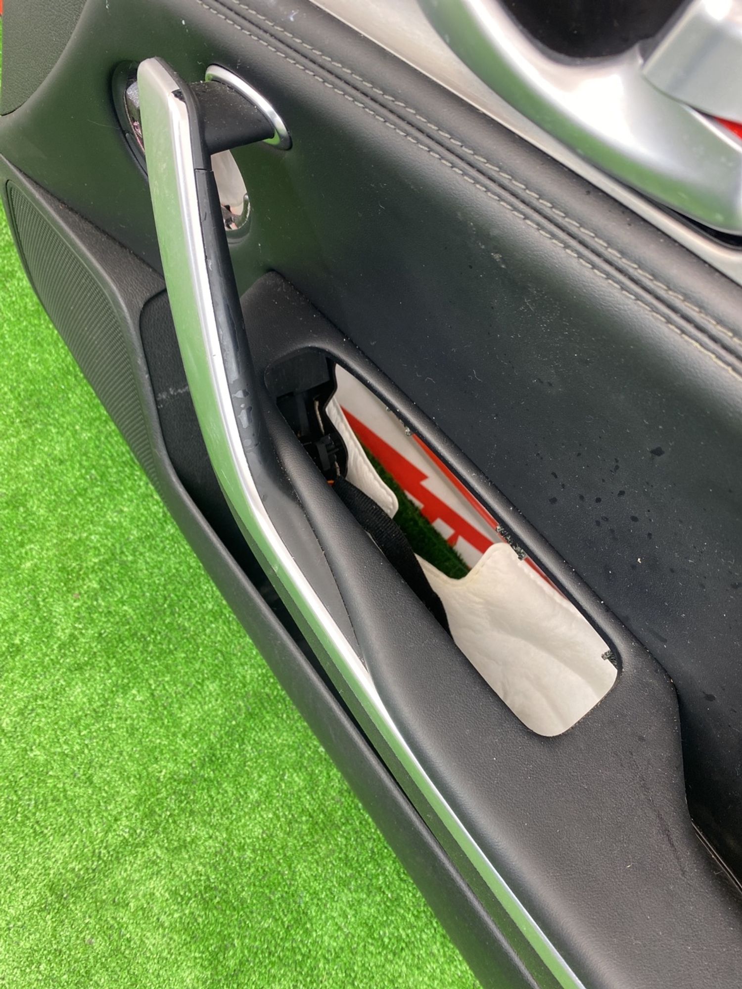 https://gcs.partsauto.market/rn-stockpro.appspot.com/thmbs/userImages/h353NjtZg3VDP19b5HMt7LlpbQ93/part/87b772d8-44ad-45cc-8083-0ee591c673af_1742030984263.jpg