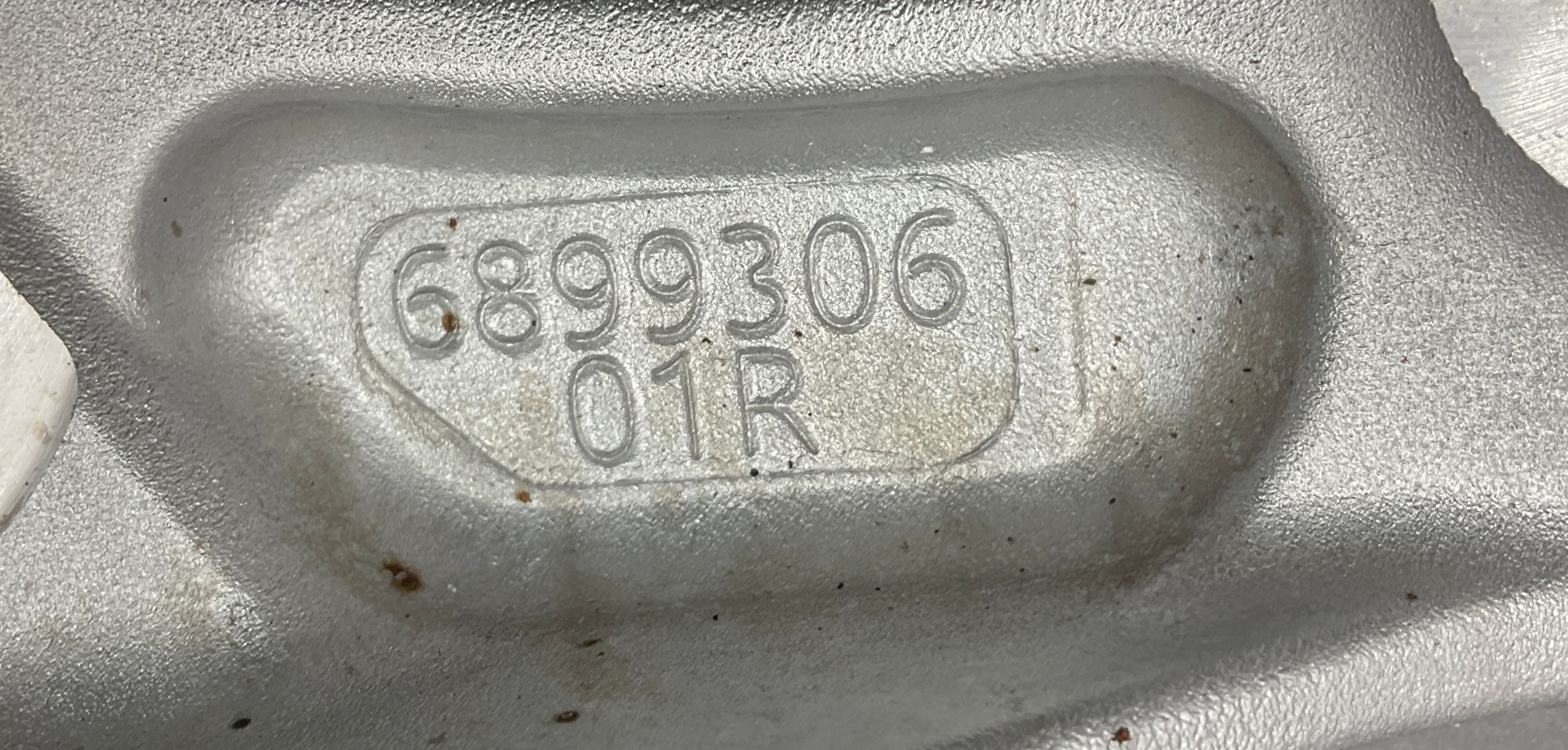 https://gcs.partsauto.market/rn-stockpro.appspot.com/thmbs/userImages/h353NjtZg3VDP19b5HMt7LlpbQ93/part/8815bd4e-a34c-479b-a207-ba634f76cf5f_1748598225357.jpg