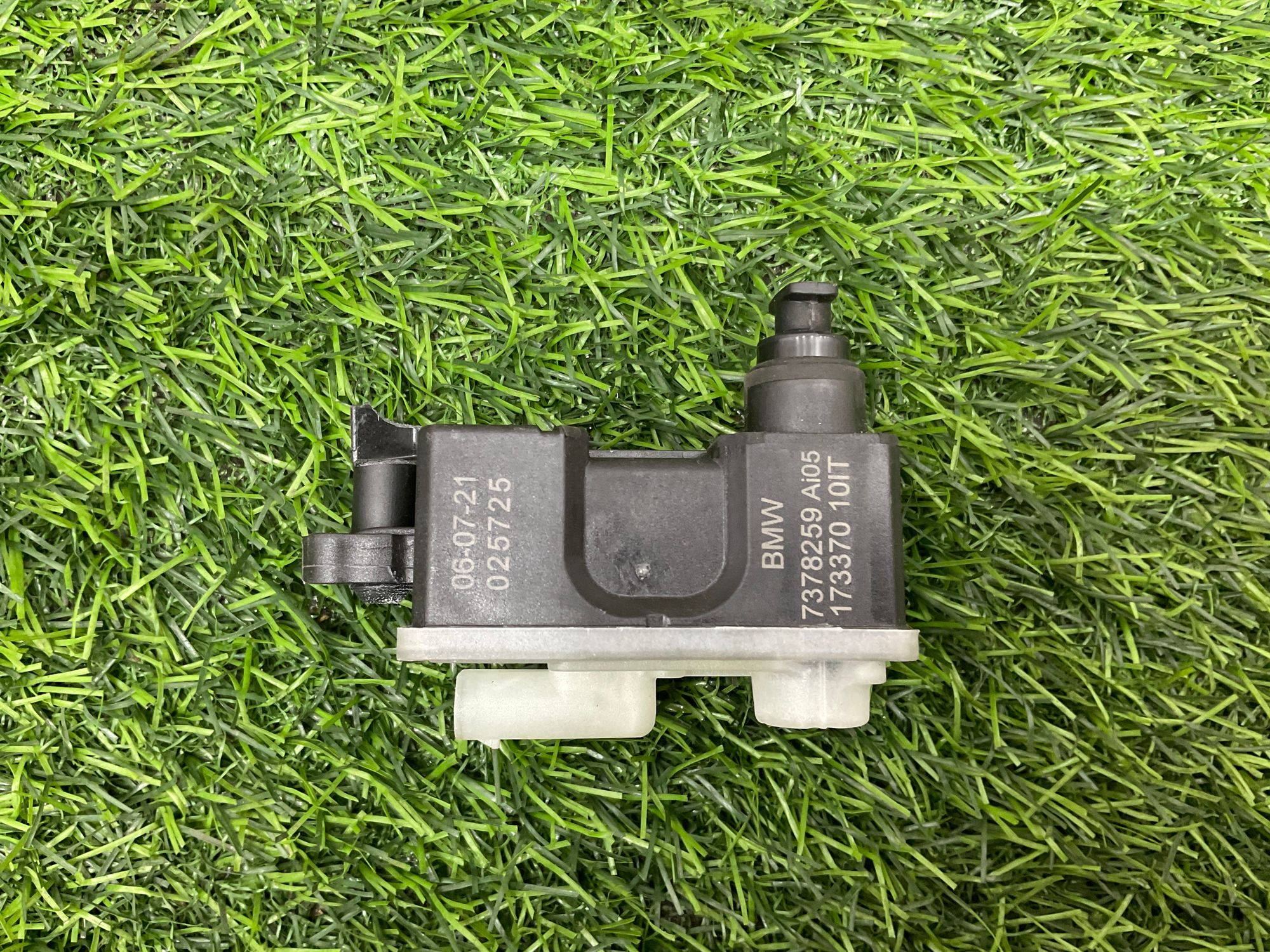 https://gcs.partsauto.market/rn-stockpro.appspot.com/thmbs/userImages/h353NjtZg3VDP19b5HMt7LlpbQ93/part/88a8ef34-496a-4aa6-86e7-e18199e44424_1735026581227.jpg