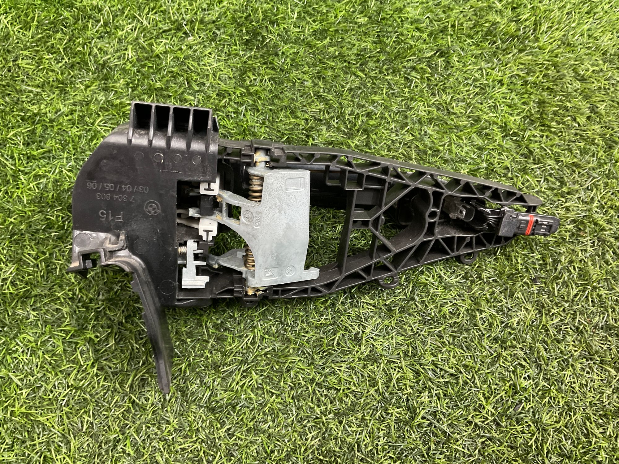 https://gcs.partsauto.market/rn-stockpro.appspot.com/thmbs/userImages/h353NjtZg3VDP19b5HMt7LlpbQ93/part/89f12cfe-6125-436d-aa2c-803848c89225_1746431148735.jpg