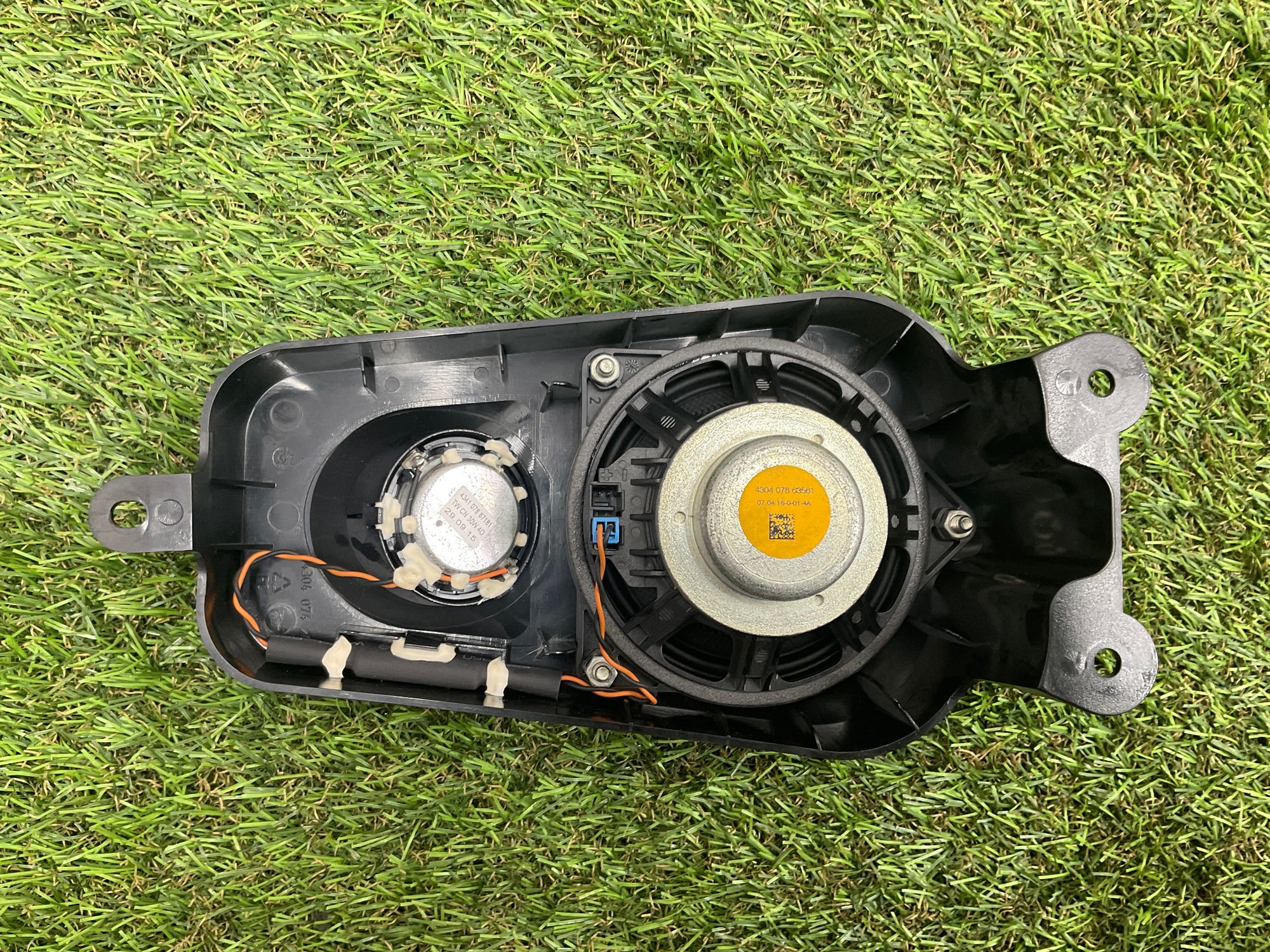 https://gcs.partsauto.market/rn-stockpro.appspot.com/thmbs/userImages/h353NjtZg3VDP19b5HMt7LlpbQ93/part/90d1e282-a8e3-4b1e-917f-475cb0fbc616_1747907196258.jpg