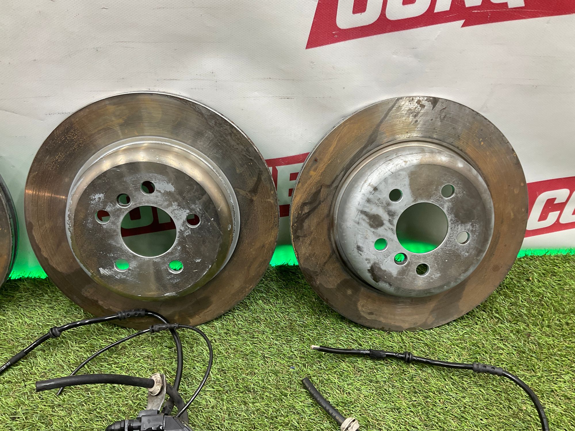 https://gcs.partsauto.market/rn-stockpro.appspot.com/thmbs/userImages/h353NjtZg3VDP19b5HMt7LlpbQ93/part/90f92852-9ddb-44a0-93c7-87dd86766b31_1748424151863.jpg
