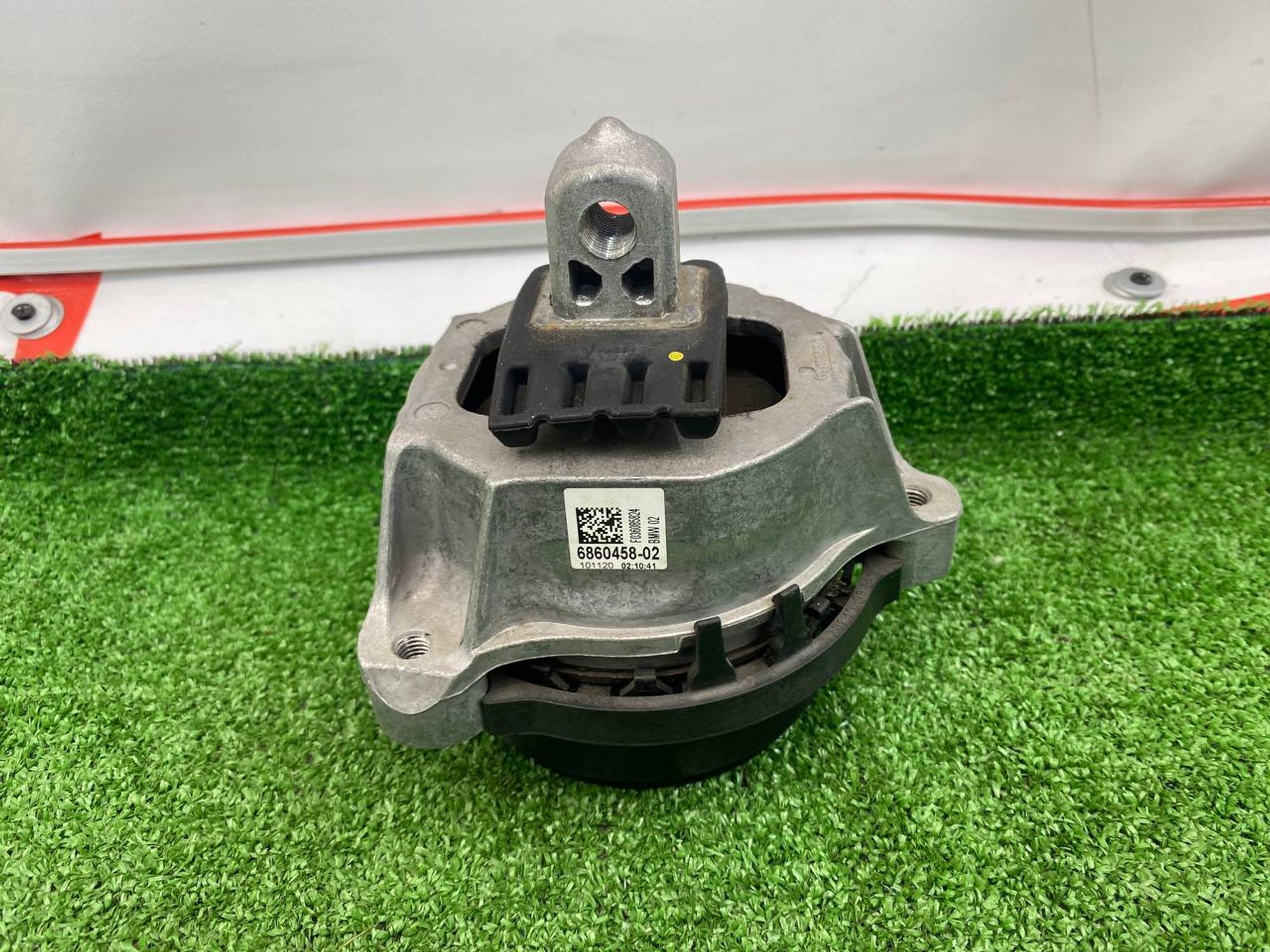 https://gcs.partsauto.market/rn-stockpro.appspot.com/thmbs/userImages/h353NjtZg3VDP19b5HMt7LlpbQ93/part/94017654-6d85-4a8c-a21c-048ac3308555_1746714453615.jpg
