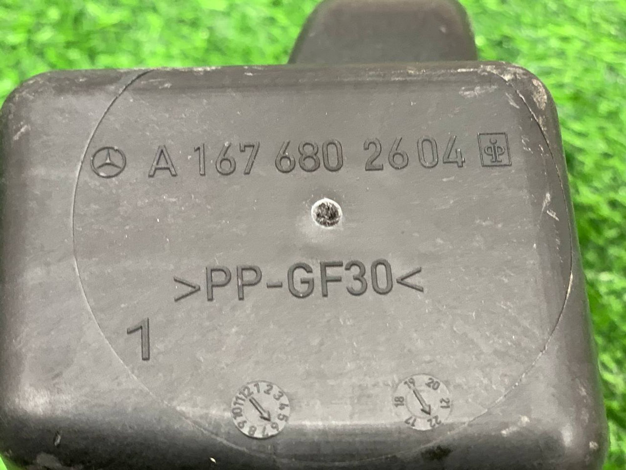 https://gcs.partsauto.market/rn-stockpro.appspot.com/thmbs/userImages/h353NjtZg3VDP19b5HMt7LlpbQ93/part/95c363da-c3f0-4966-9528-aeb5252010e4_1732894513978.jpg