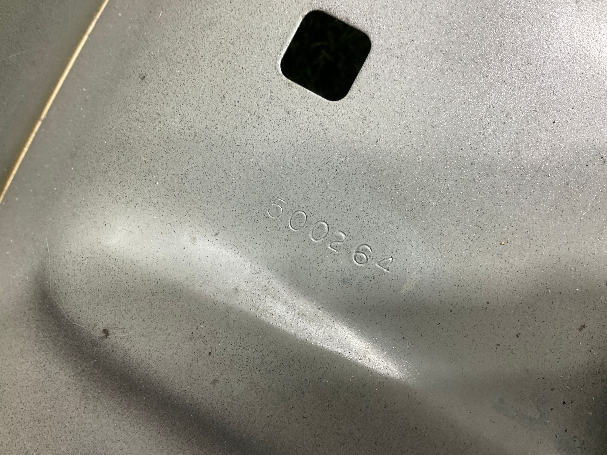 https://gcs.partsauto.market/rn-stockpro.appspot.com/thmbs/userImages/h353NjtZg3VDP19b5HMt7LlpbQ93/part/9745251f-6806-4b2e-bbae-f5de9d1b062a_1741333220741.jpg