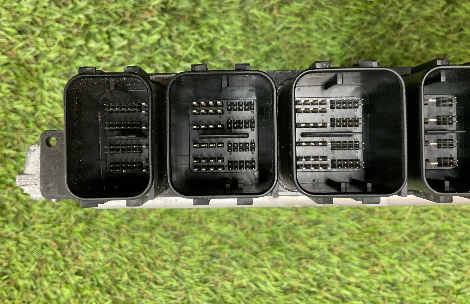 https://gcs.partsauto.market/rn-stockpro.appspot.com/thmbs/userImages/h353NjtZg3VDP19b5HMt7LlpbQ93/part/98276f89-074a-4d48-ba24-3e2b35fa839e_1747990162874.jpg