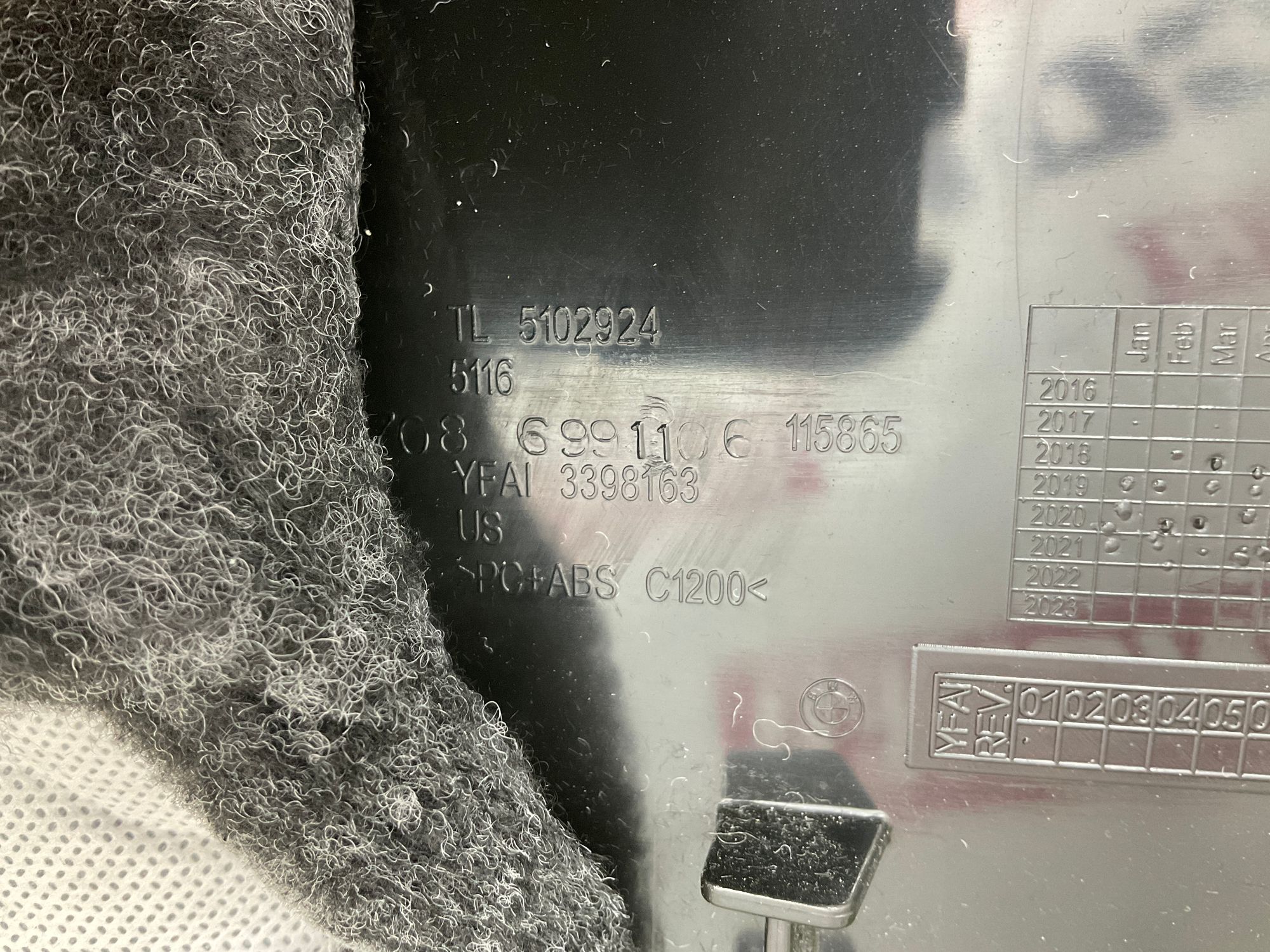 https://gcs.partsauto.market/rn-stockpro.appspot.com/thmbs/userImages/h353NjtZg3VDP19b5HMt7LlpbQ93/part/9d78b125-125c-43a0-bb98-655fea6e9185_1734598099316.jpg