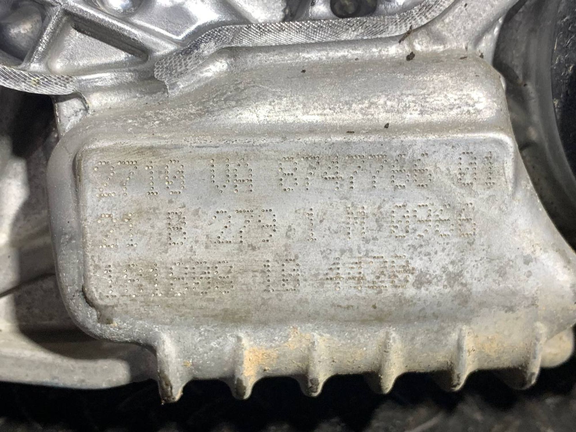 https://gcs.partsauto.market/rn-stockpro.appspot.com/thmbs/userImages/h353NjtZg3VDP19b5HMt7LlpbQ93/part/9f67c628-189e-42c3-93cc-b5015bab3140_1733383538611.jpg