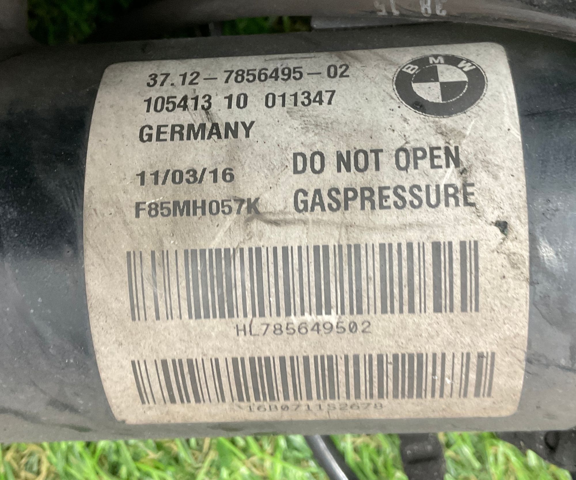 https://gcs.partsauto.market/rn-stockpro.appspot.com/thmbs/userImages/h353NjtZg3VDP19b5HMt7LlpbQ93/part/a224ed1e-7bcc-4804-bb63-bdff62e6d205_1746865725133.jpg