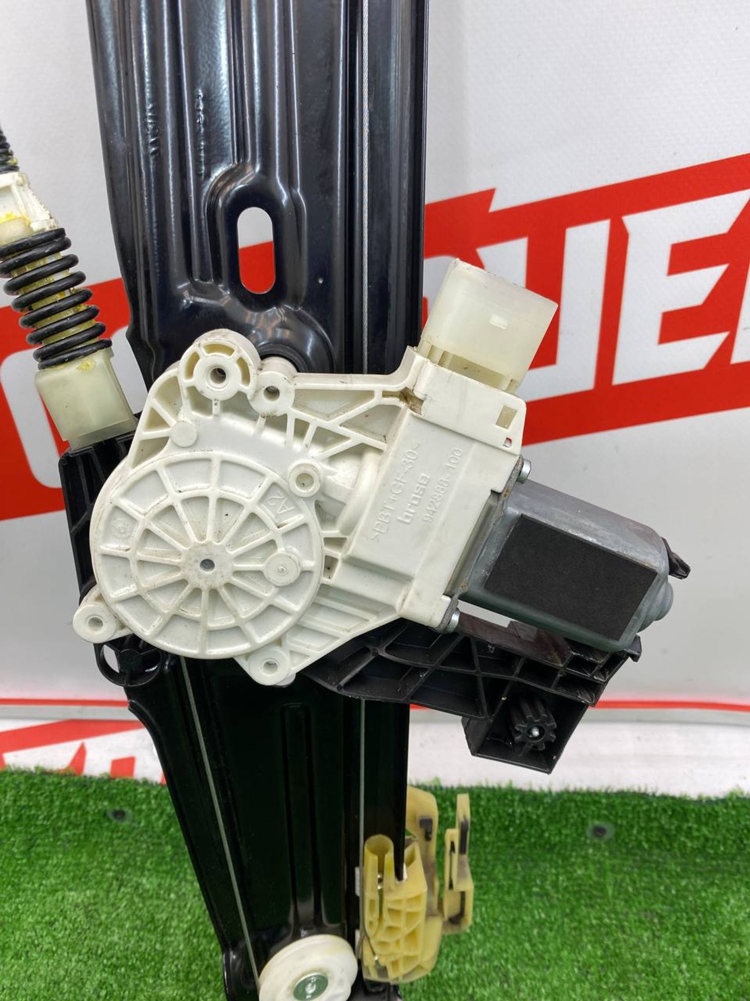 https://gcs.partsauto.market/rn-stockpro.appspot.com/thmbs/userImages/h353NjtZg3VDP19b5HMt7LlpbQ93/part/a3702e6f-9c1d-49c8-90a6-14ccd6da1799_1743510588661.jpg
