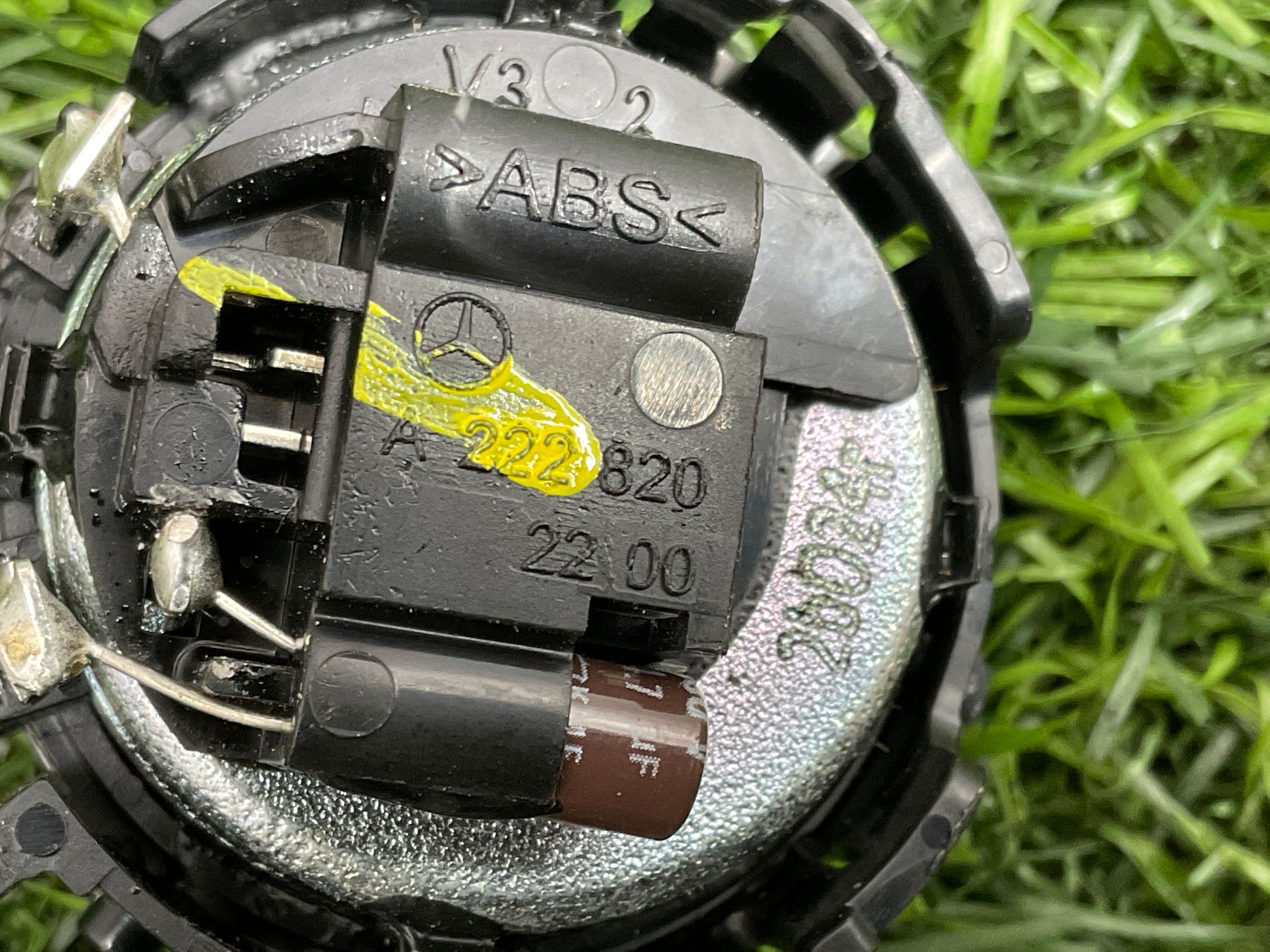 https://gcs.partsauto.market/rn-stockpro.appspot.com/thmbs/userImages/h353NjtZg3VDP19b5HMt7LlpbQ93/part/a697610b-7cd3-4c4a-aacb-f0a789f26ec7_1743083174191.jpg