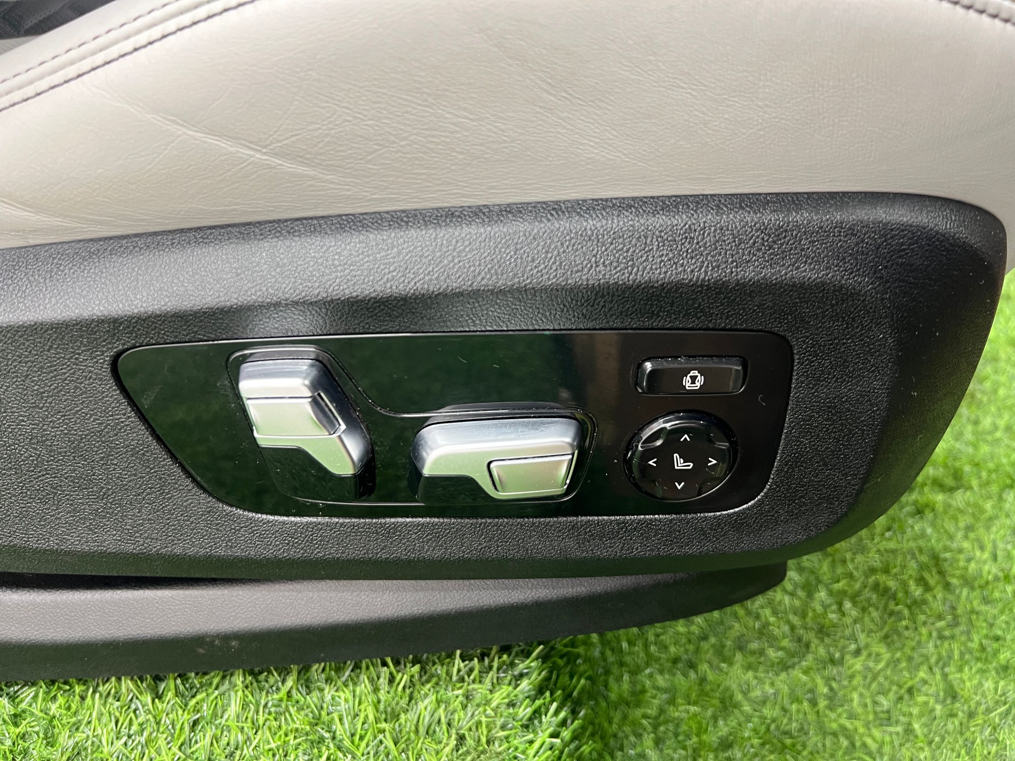 https://gcs.partsauto.market/rn-stockpro.appspot.com/thmbs/userImages/h353NjtZg3VDP19b5HMt7LlpbQ93/part/aa716a1c-ecad-4ac6-a2d3-aa61baca65c1_1734004284080.jpg