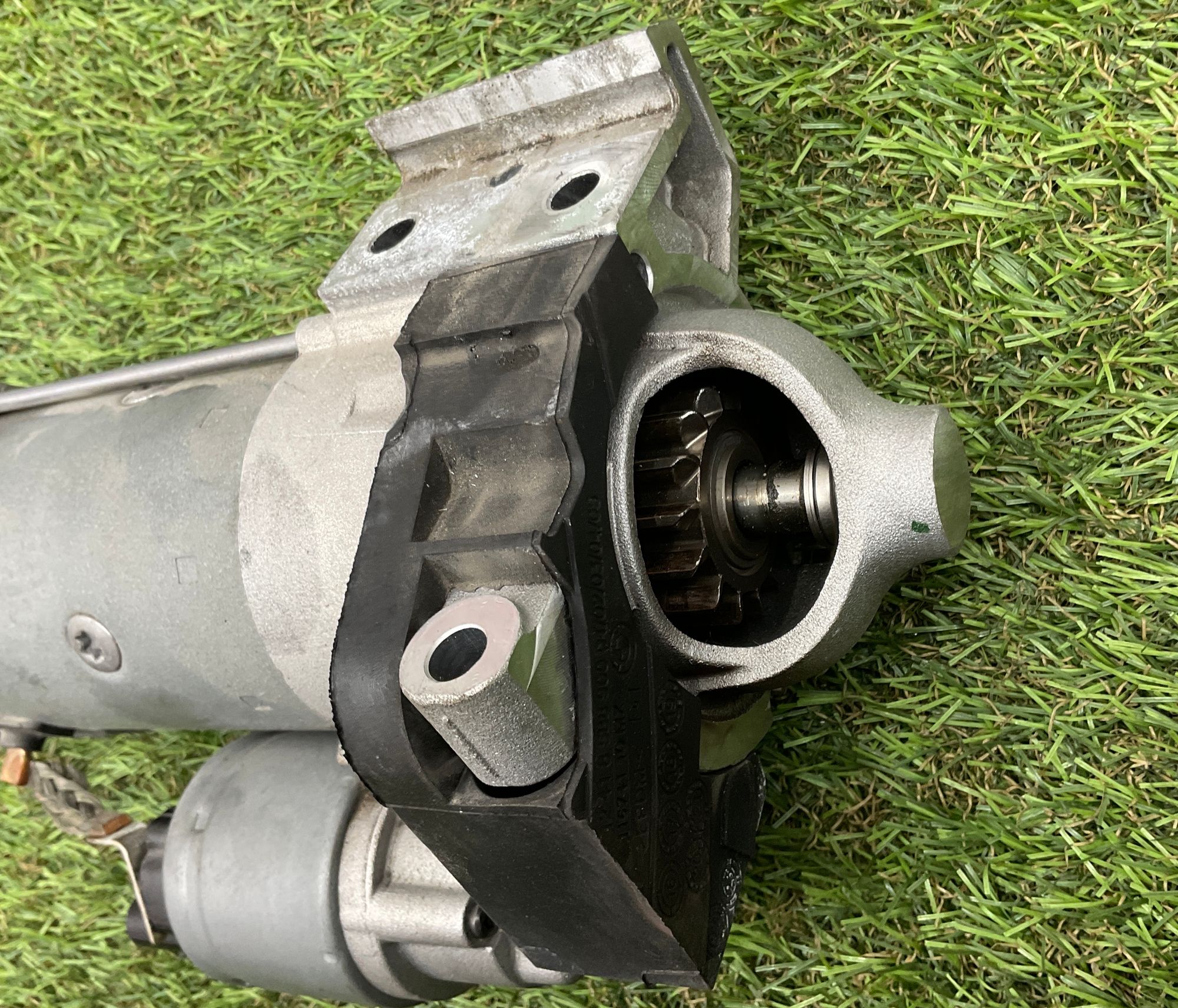 https://gcs.partsauto.market/rn-stockpro.appspot.com/thmbs/userImages/h353NjtZg3VDP19b5HMt7LlpbQ93/part/aa99d96c-cb9e-405a-8de5-e0de84969fc2_1748264514493.jpg