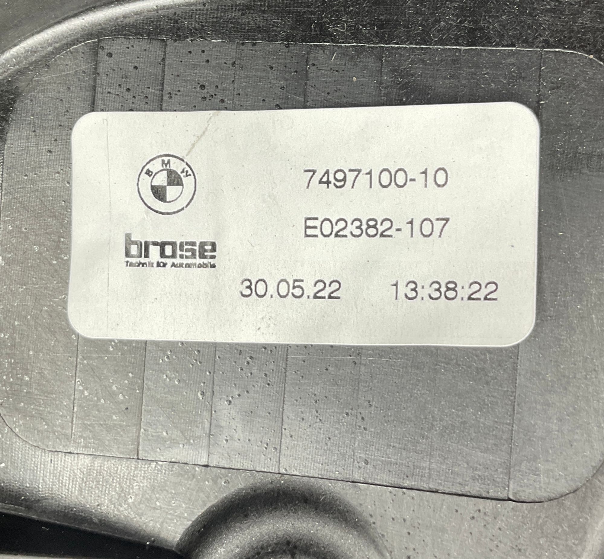 https://gcs.partsauto.market/rn-stockpro.appspot.com/thmbs/userImages/h353NjtZg3VDP19b5HMt7LlpbQ93/part/ab38613f-675f-4da7-a8bc-ba6a5276c414_1748505276880.jpg