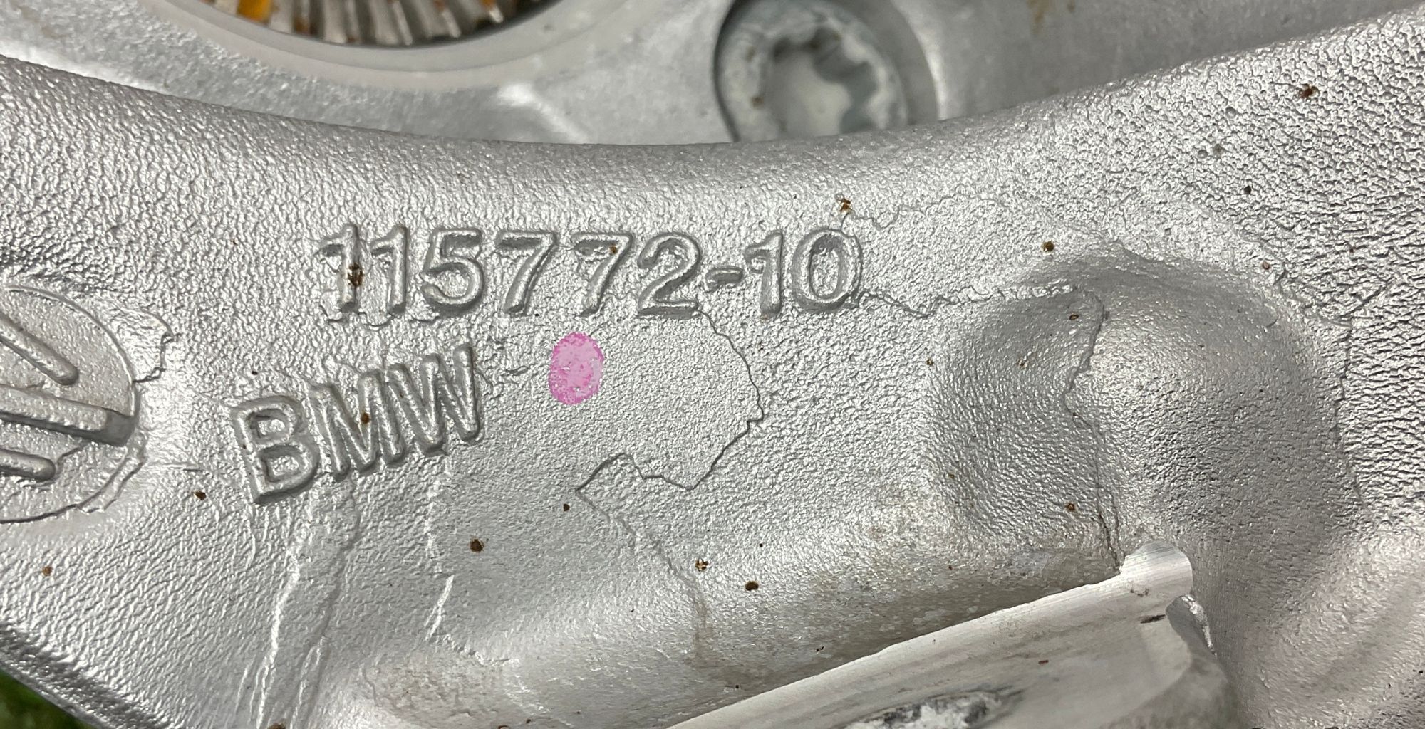 https://gcs.partsauto.market/rn-stockpro.appspot.com/thmbs/userImages/h353NjtZg3VDP19b5HMt7LlpbQ93/part/abd121ca-864f-4f45-9c18-0e118b6ac0f3_1748594957181.jpg