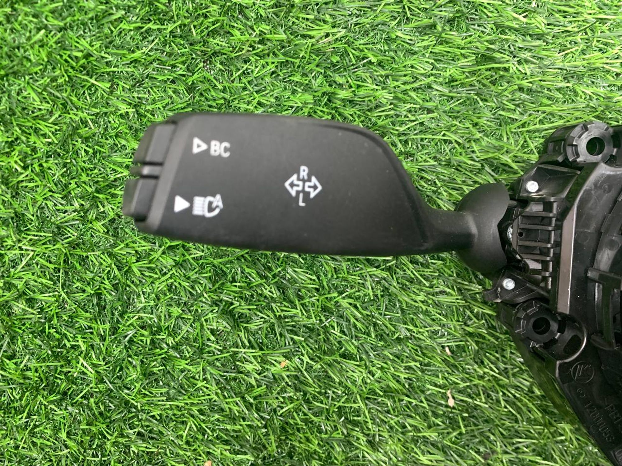 https://gcs.partsauto.market/rn-stockpro.appspot.com/thmbs/userImages/h353NjtZg3VDP19b5HMt7LlpbQ93/part/aee8218e-0f16-4730-b69d-87af59568eb5_1733408794092.jpg