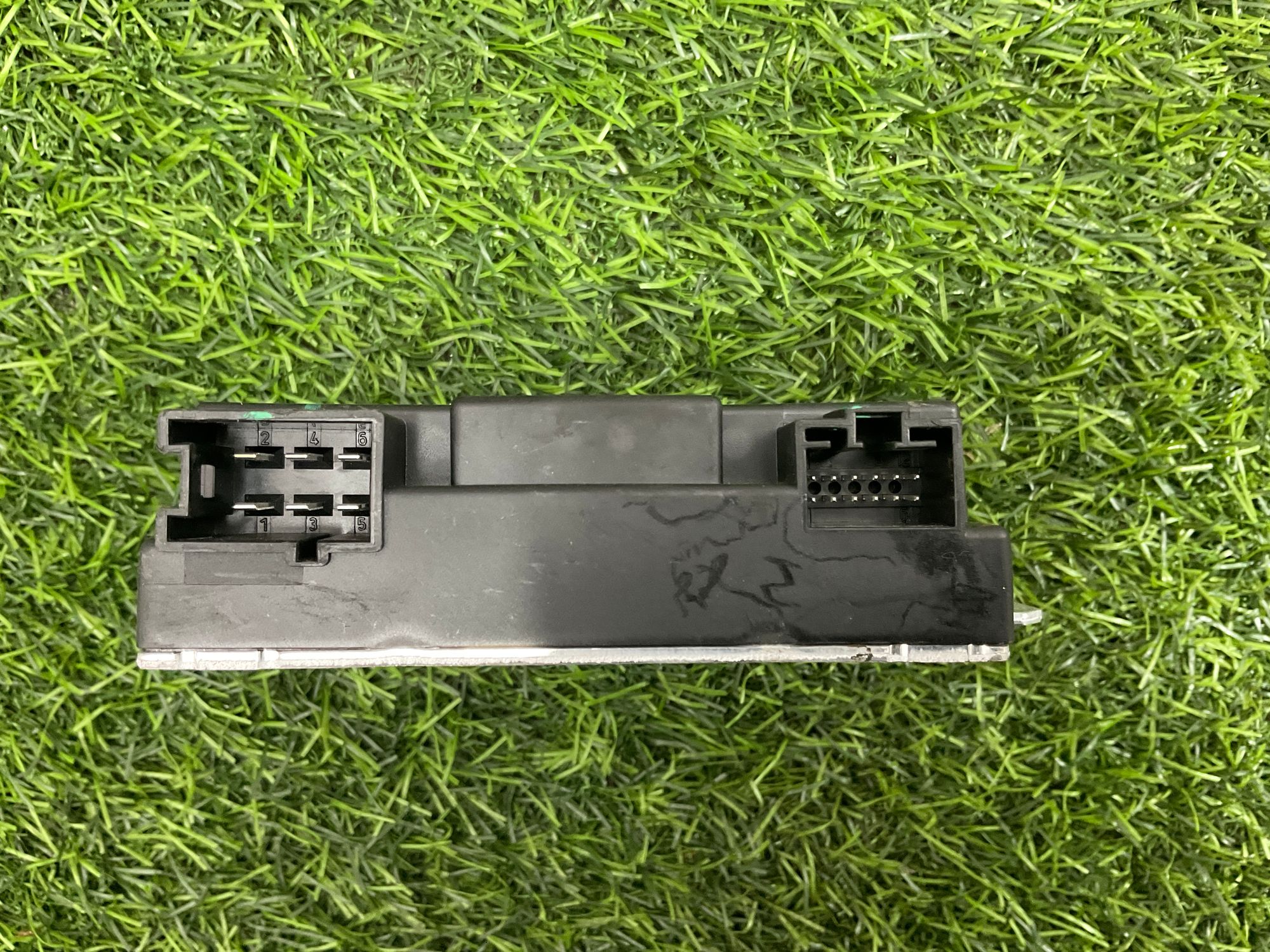 https://gcs.partsauto.market/rn-stockpro.appspot.com/thmbs/userImages/h353NjtZg3VDP19b5HMt7LlpbQ93/part/b06100cd-07e1-4e02-beda-53fae6b43c9b_1742544884850.jpg