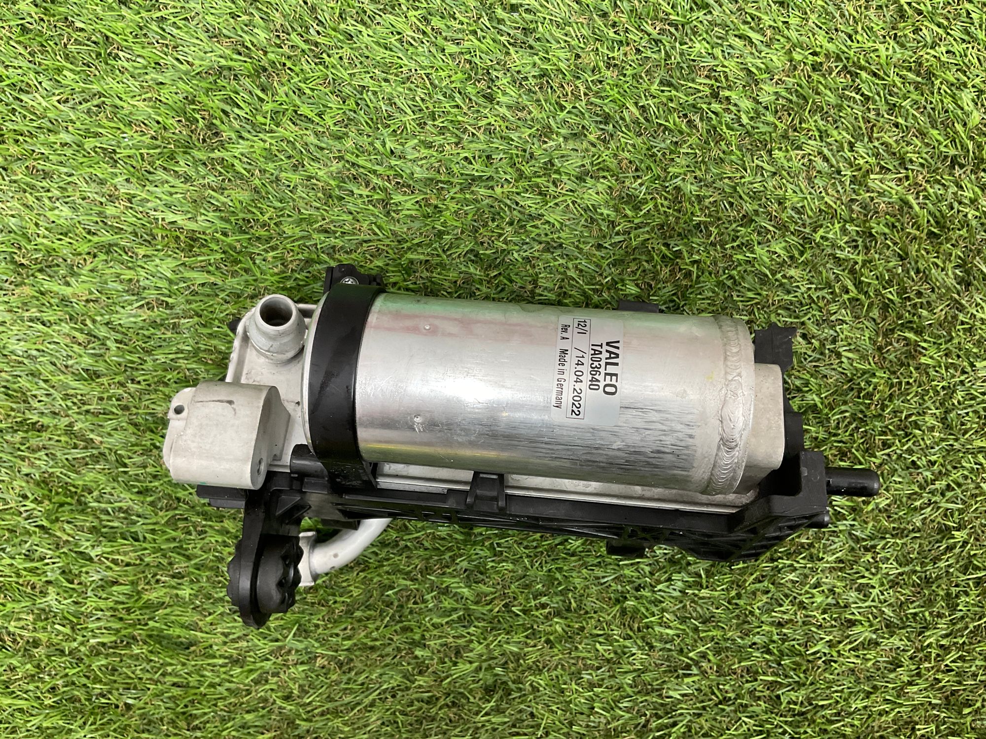 https://gcs.partsauto.market/rn-stockpro.appspot.com/thmbs/userImages/h353NjtZg3VDP19b5HMt7LlpbQ93/part/b3da2d23-955e-4ddc-9c81-c75a9abe80cb_1749051382251.jpg